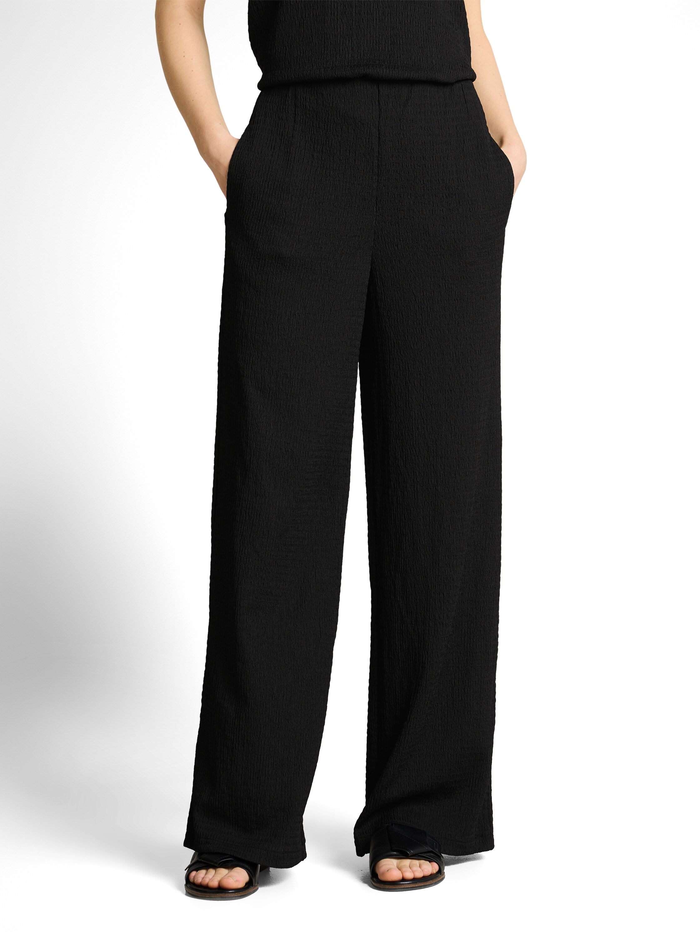 Crinkle Wide Leg Hose