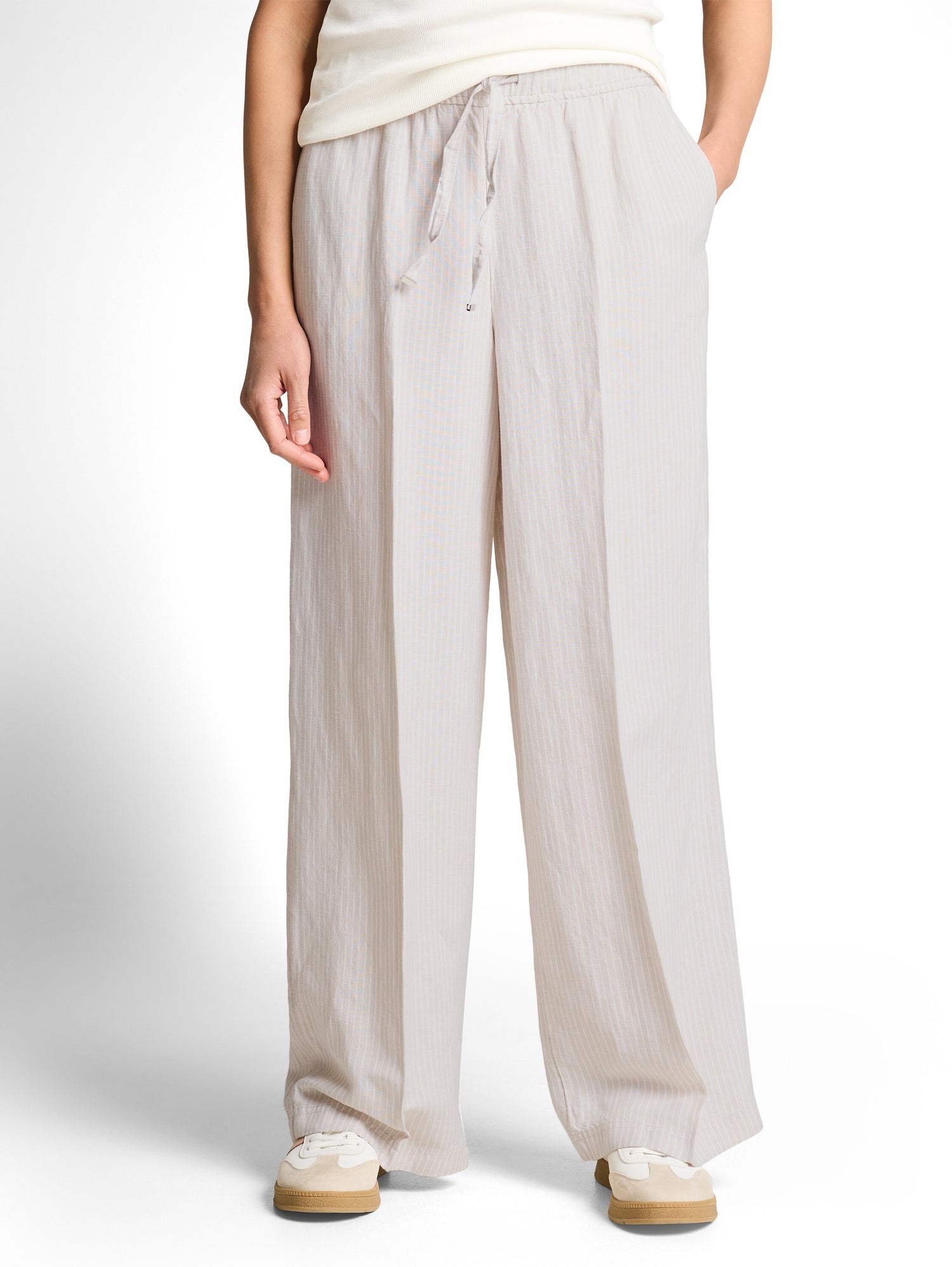 Loose Fit Hose mit Leinenanteil