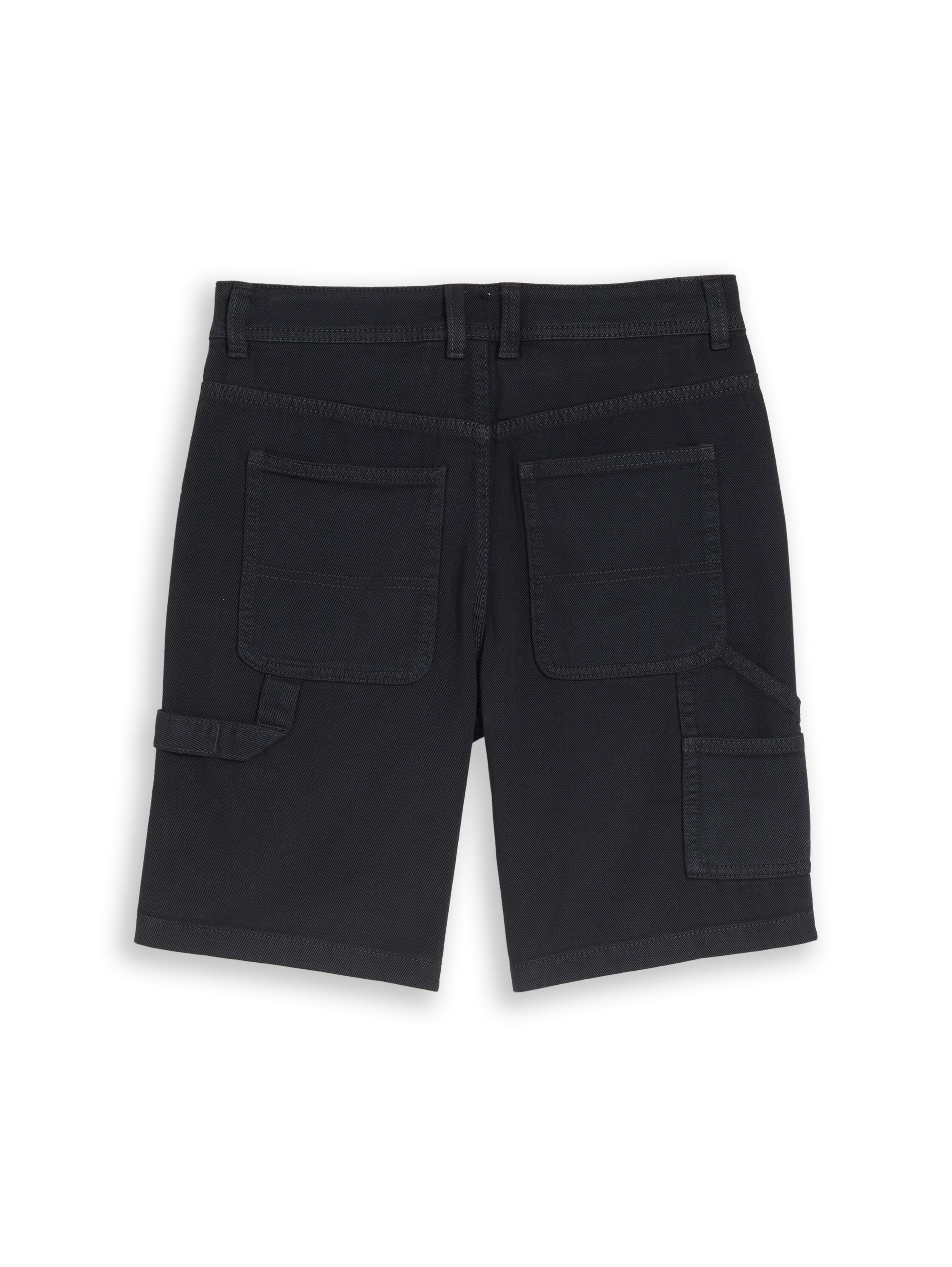 Baggy Shorts im Utility-Look