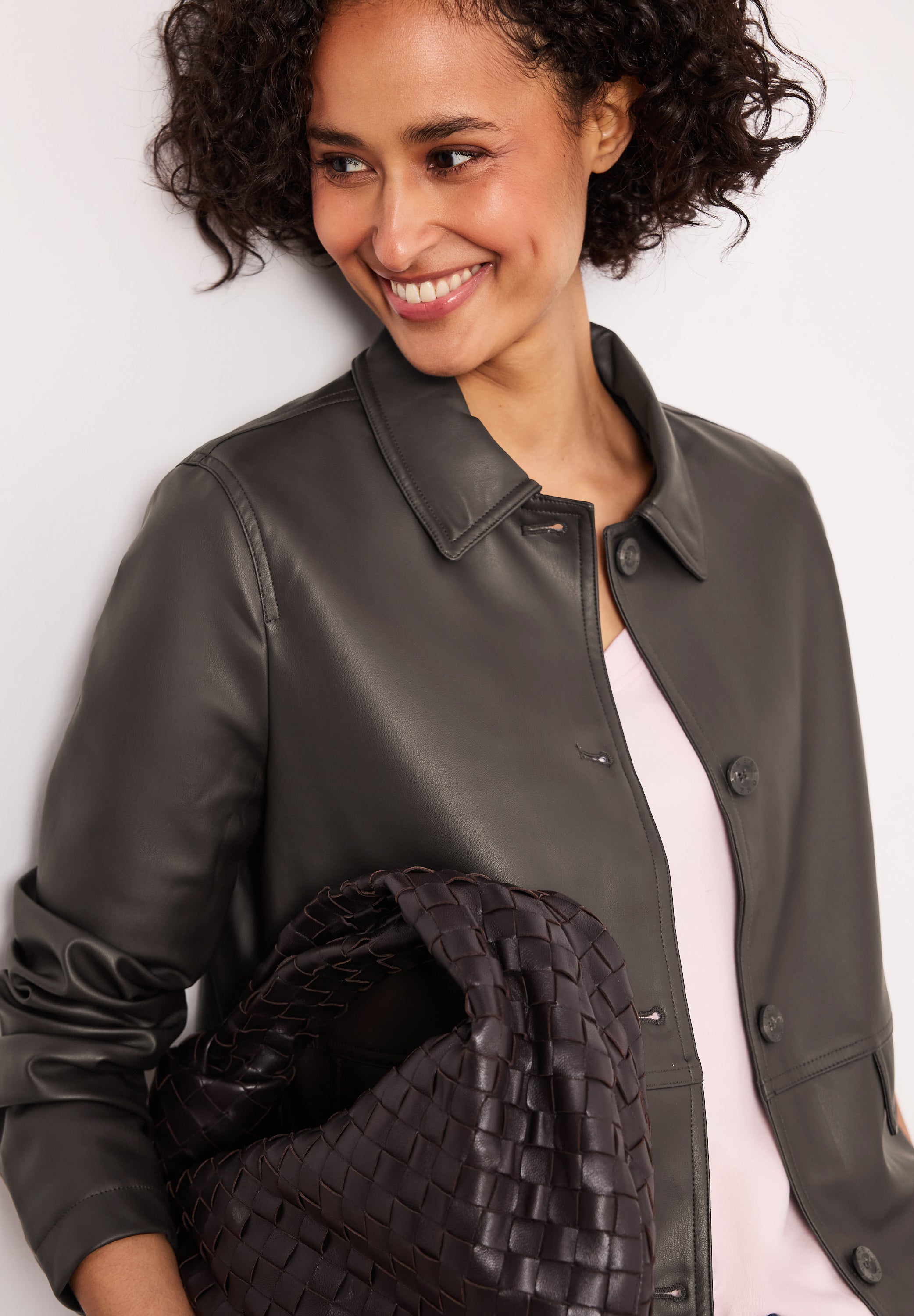 Jacke im Leder-Look mit Knöpfen