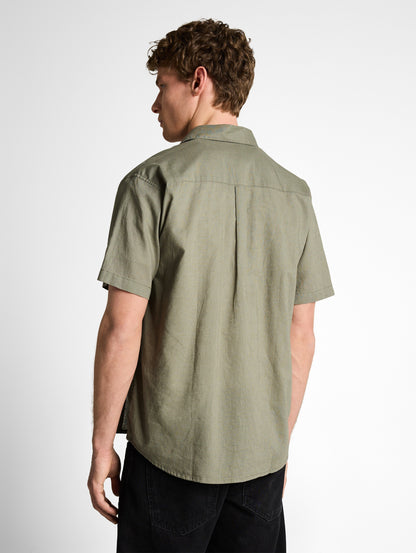 Relaxed Fit Kurzarmhemd mit Leinenanteil