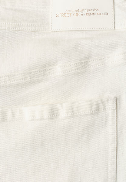 Flared Leg Jeans mit Ziersaum