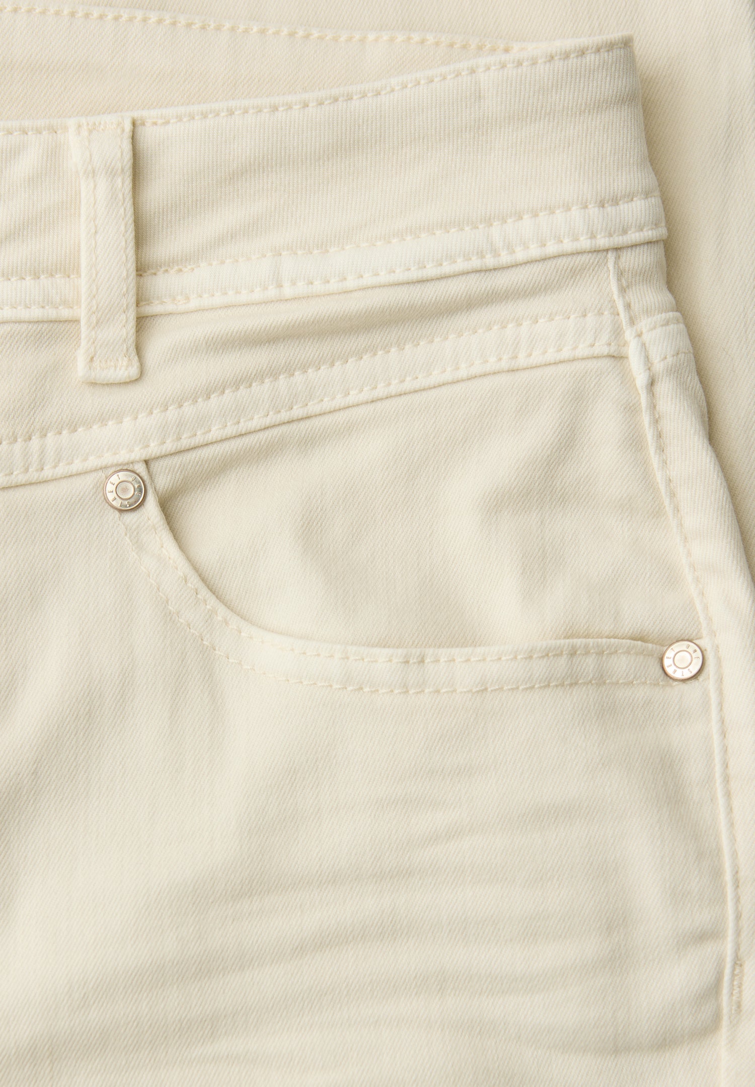 High Waist Bootcut Jeans im Slim Fit
