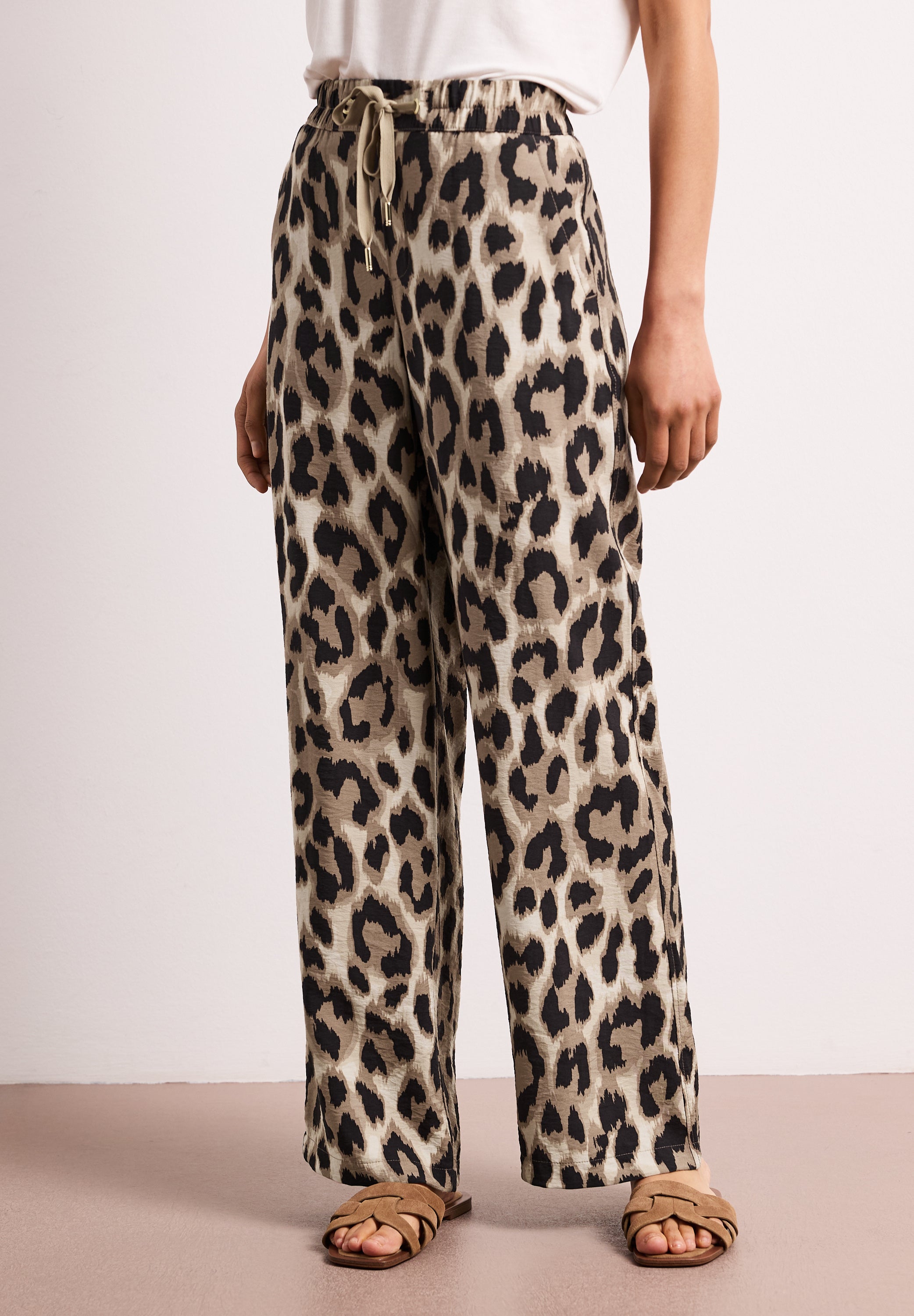 High Waist Wide Leg Hose mit Leo-Print