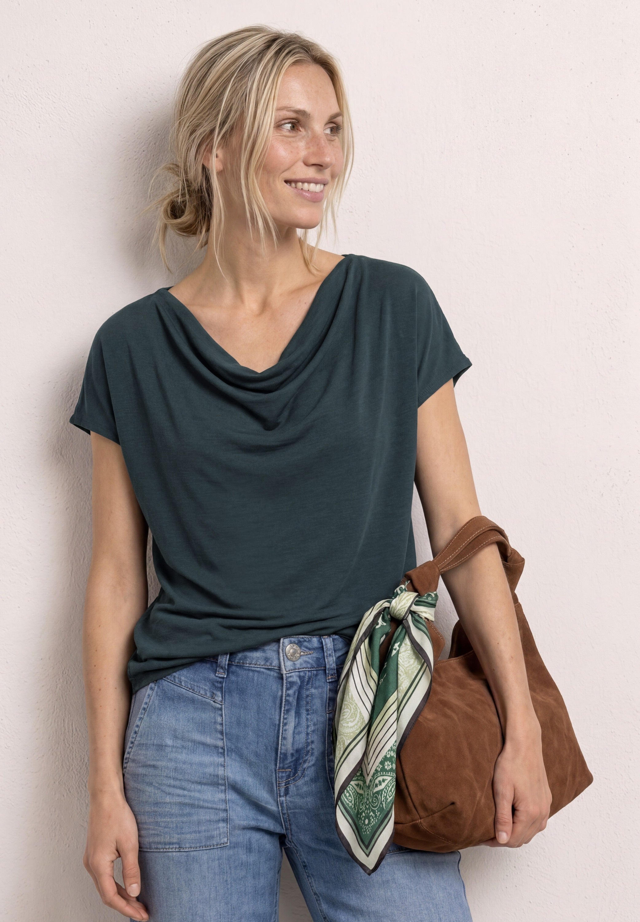 Dropped Shoulder Shirt mit Wasserfall-Front