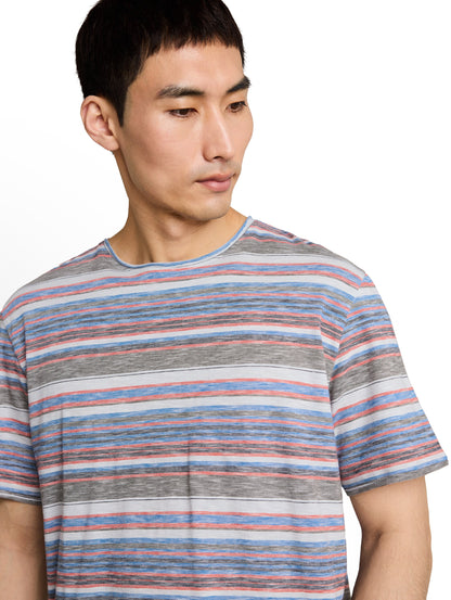 T-Shirt mit feinen Streifen