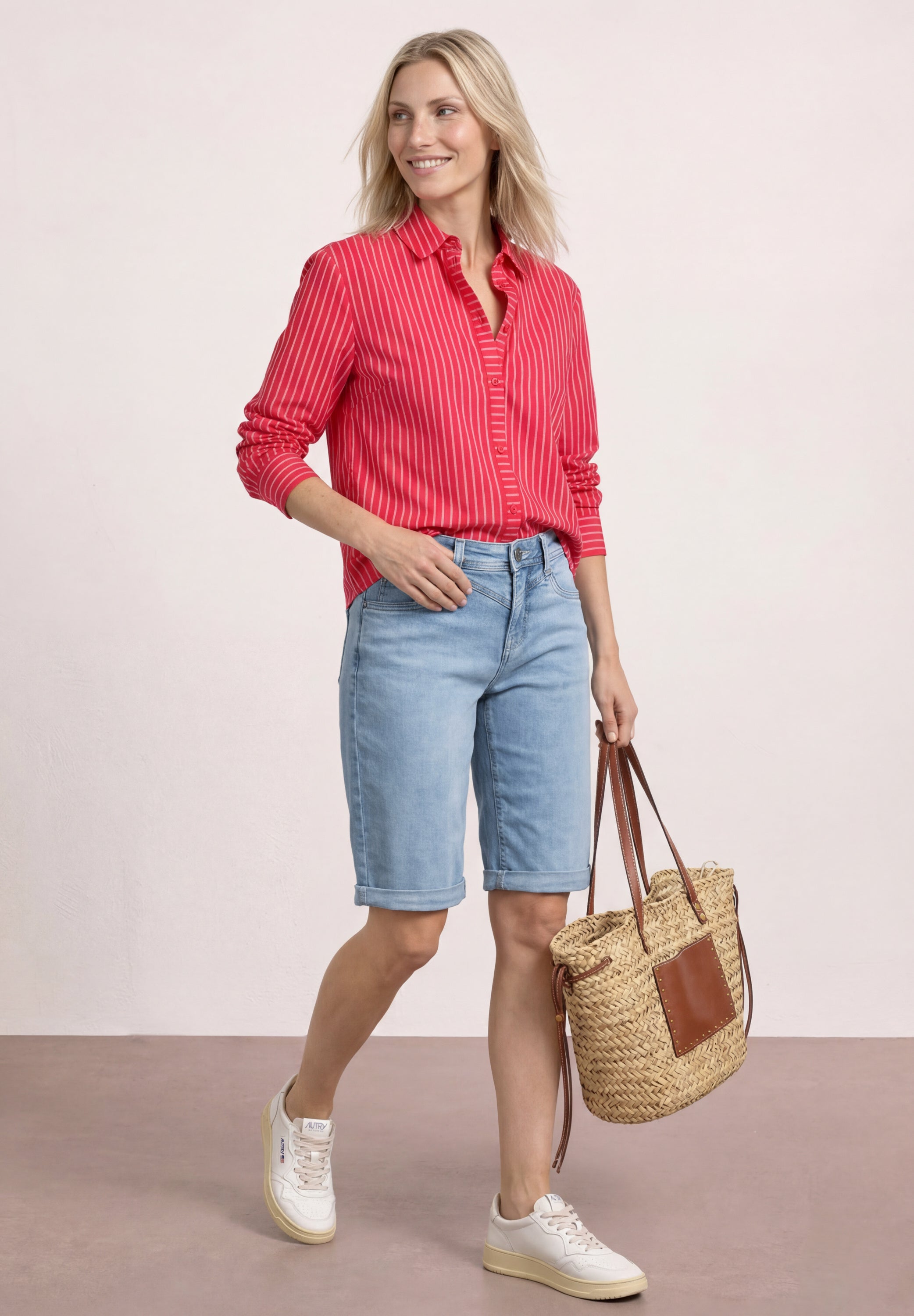 Slim Leg Bermuda mit Turn-Up-Detail