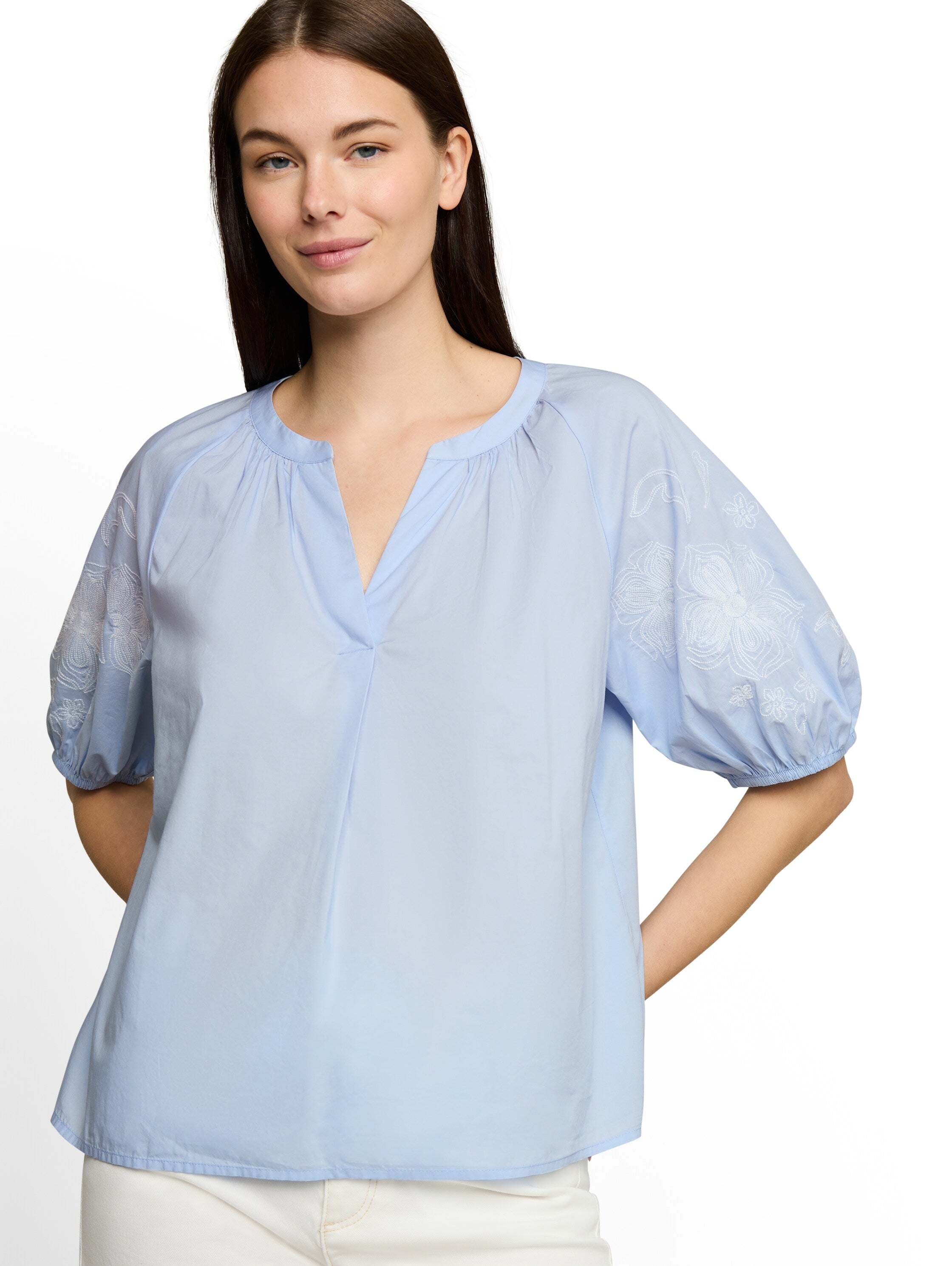Popeline Bluse mit Stickerei