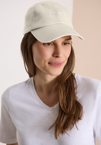 Cap mit Stickerei