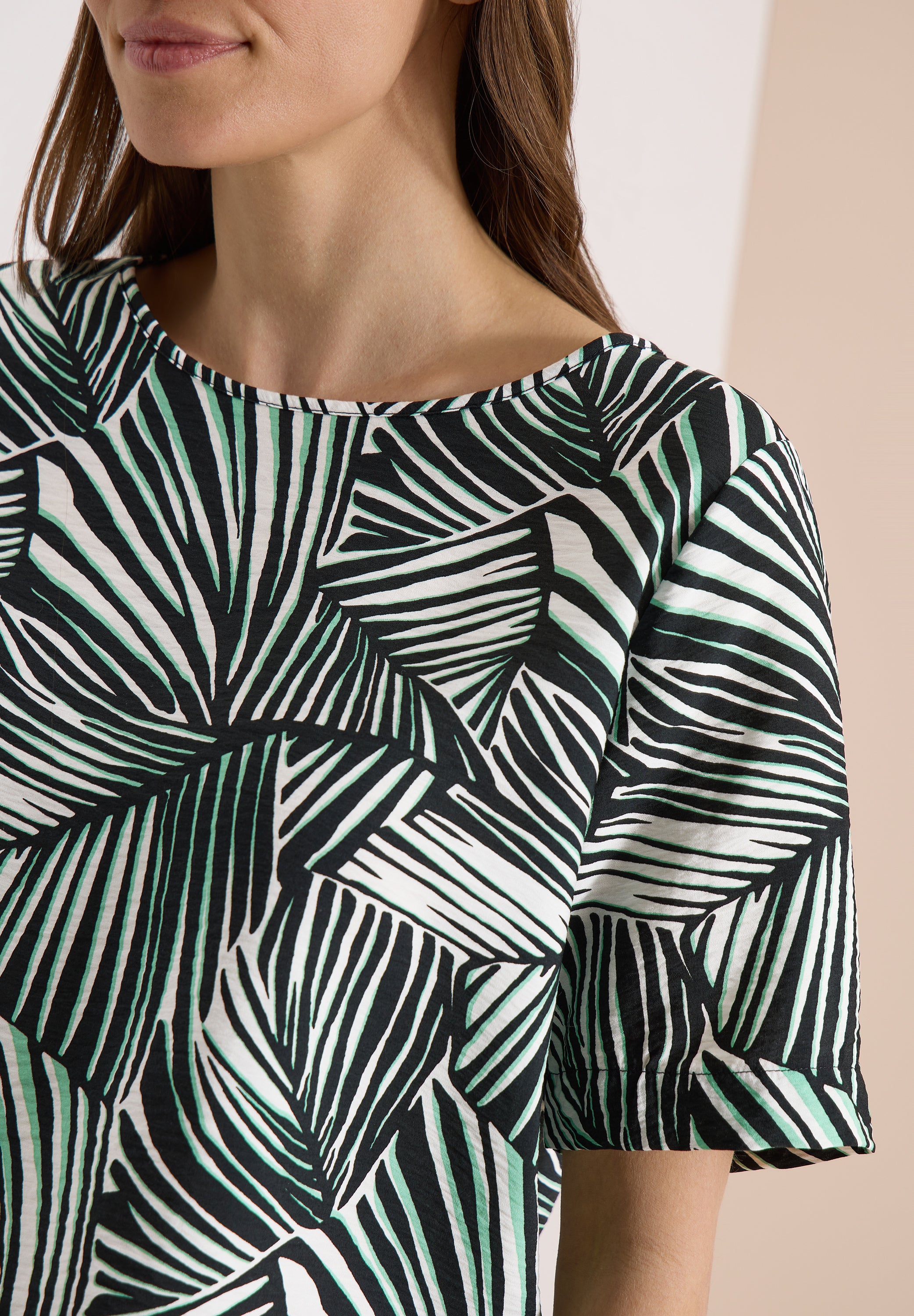 Kurzarm Blusenshirt mit Allover-Print