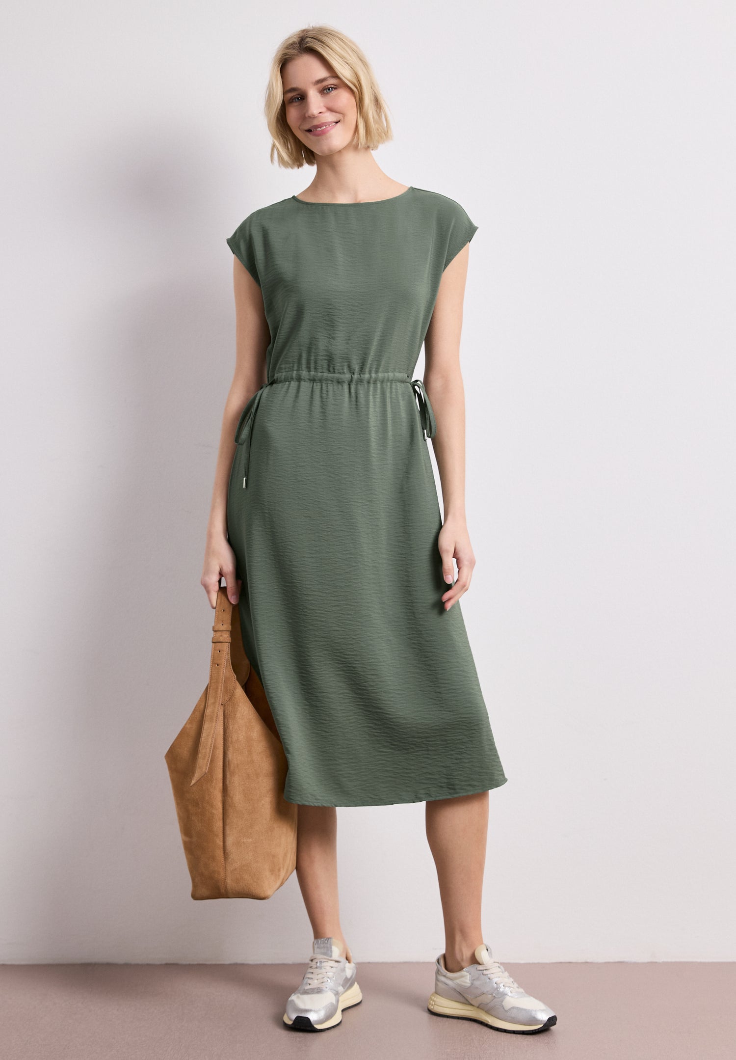 Midi-Kleid mit U-Boot-Ausschnitt