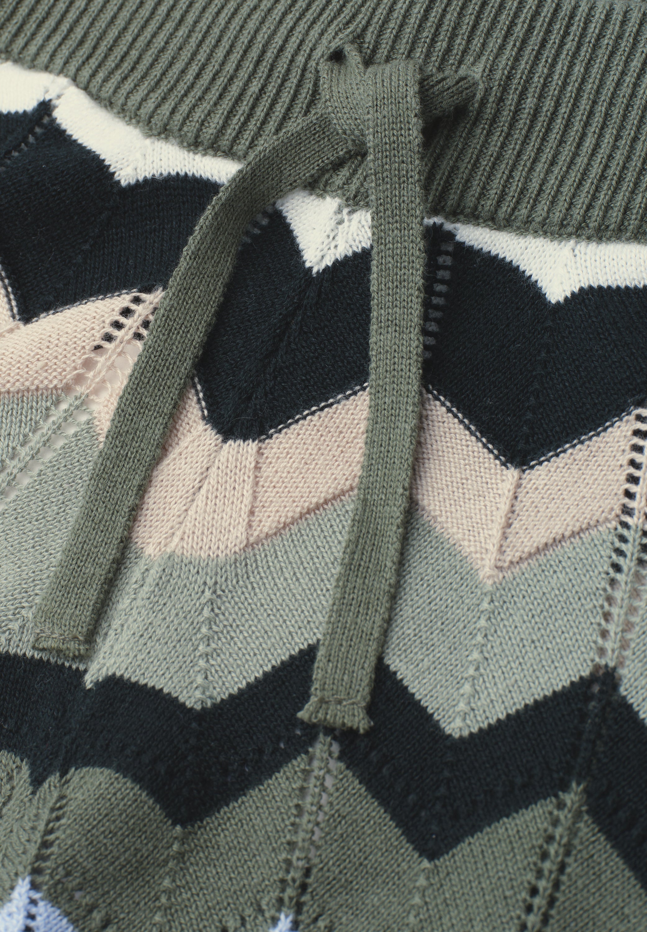 Hose mit Zick-Zack Muster