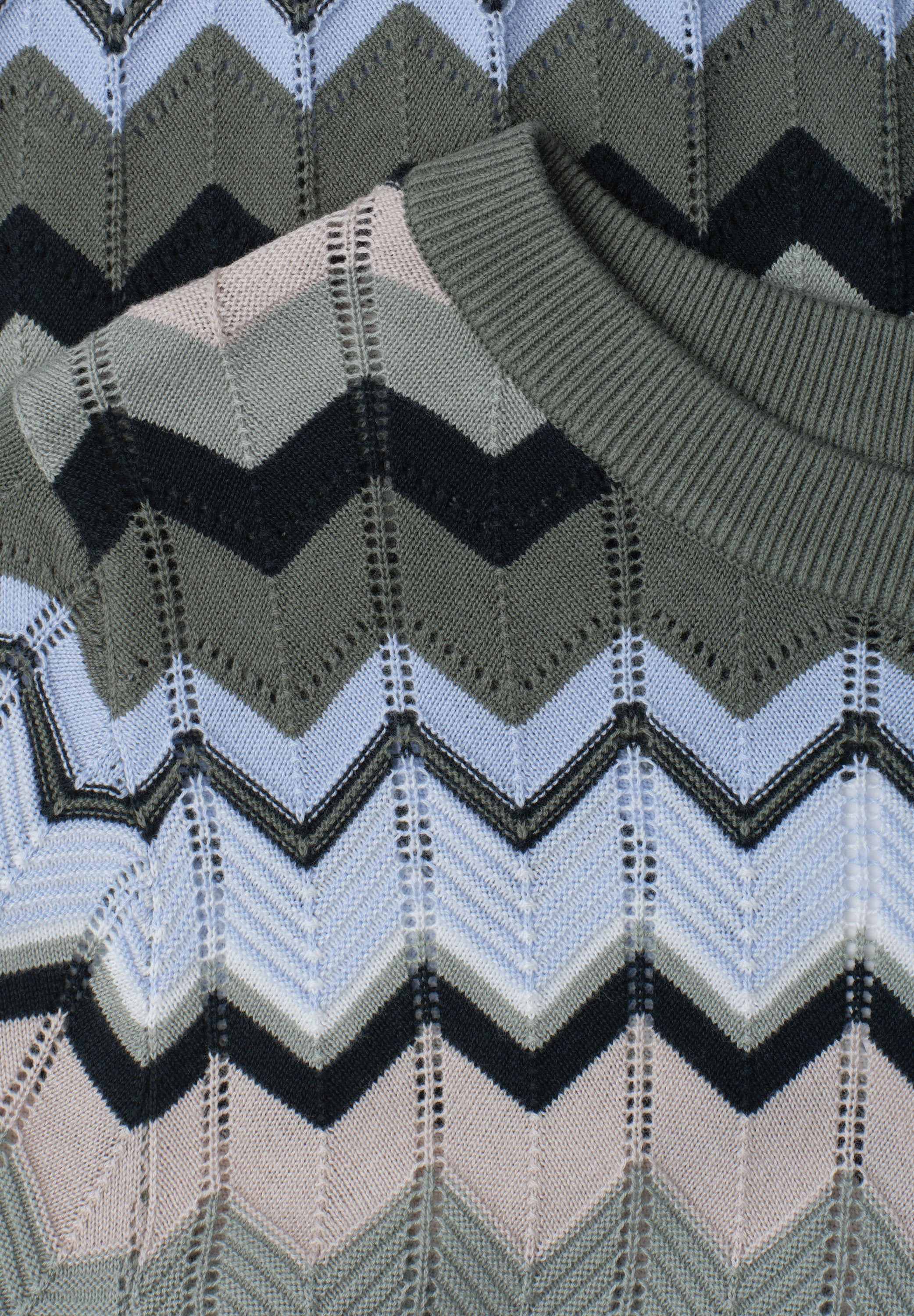 Kurzarm Pullover mit Zick-Zack-Muster