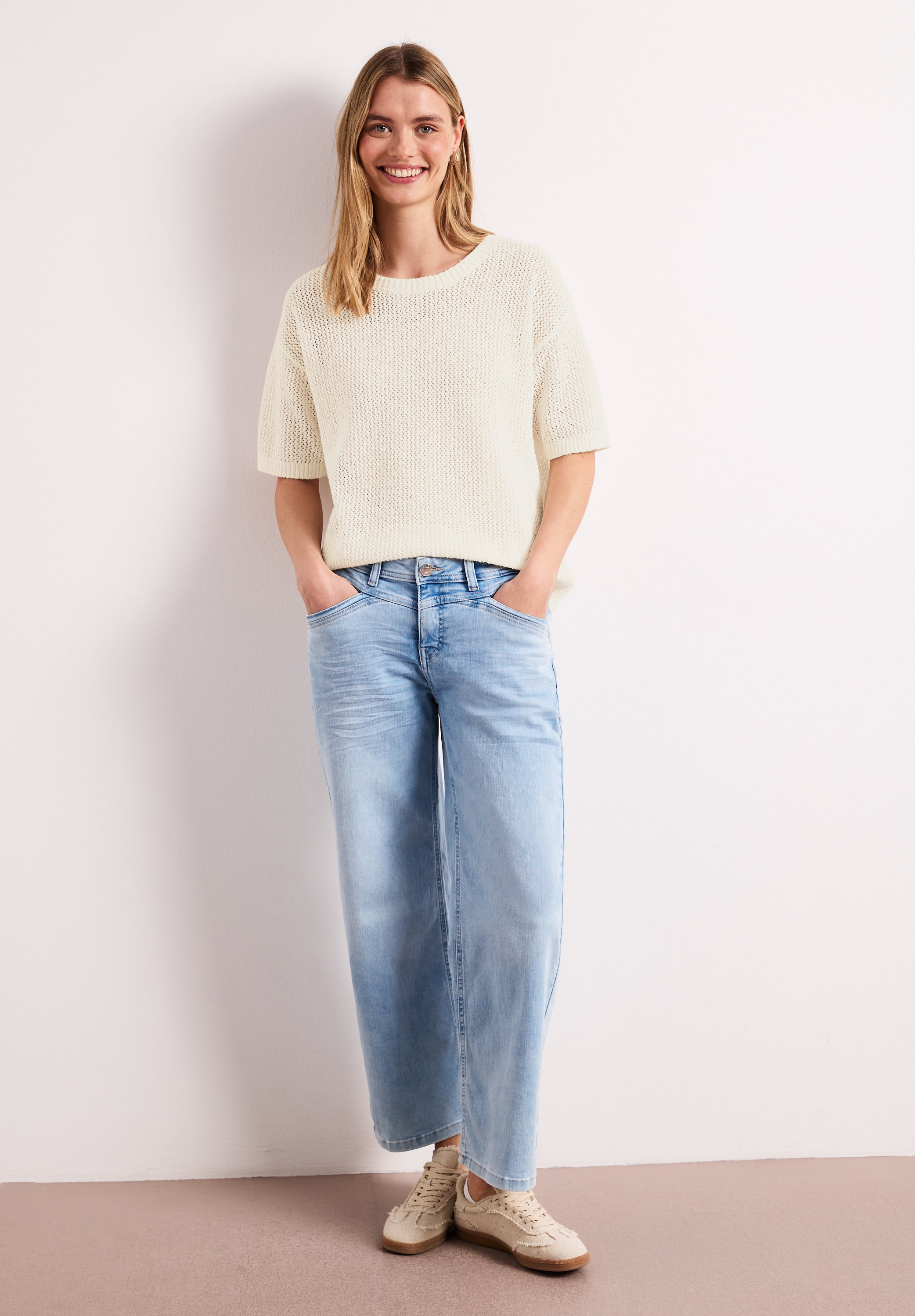Kurzarm Pullover mit Mesh-Struktur