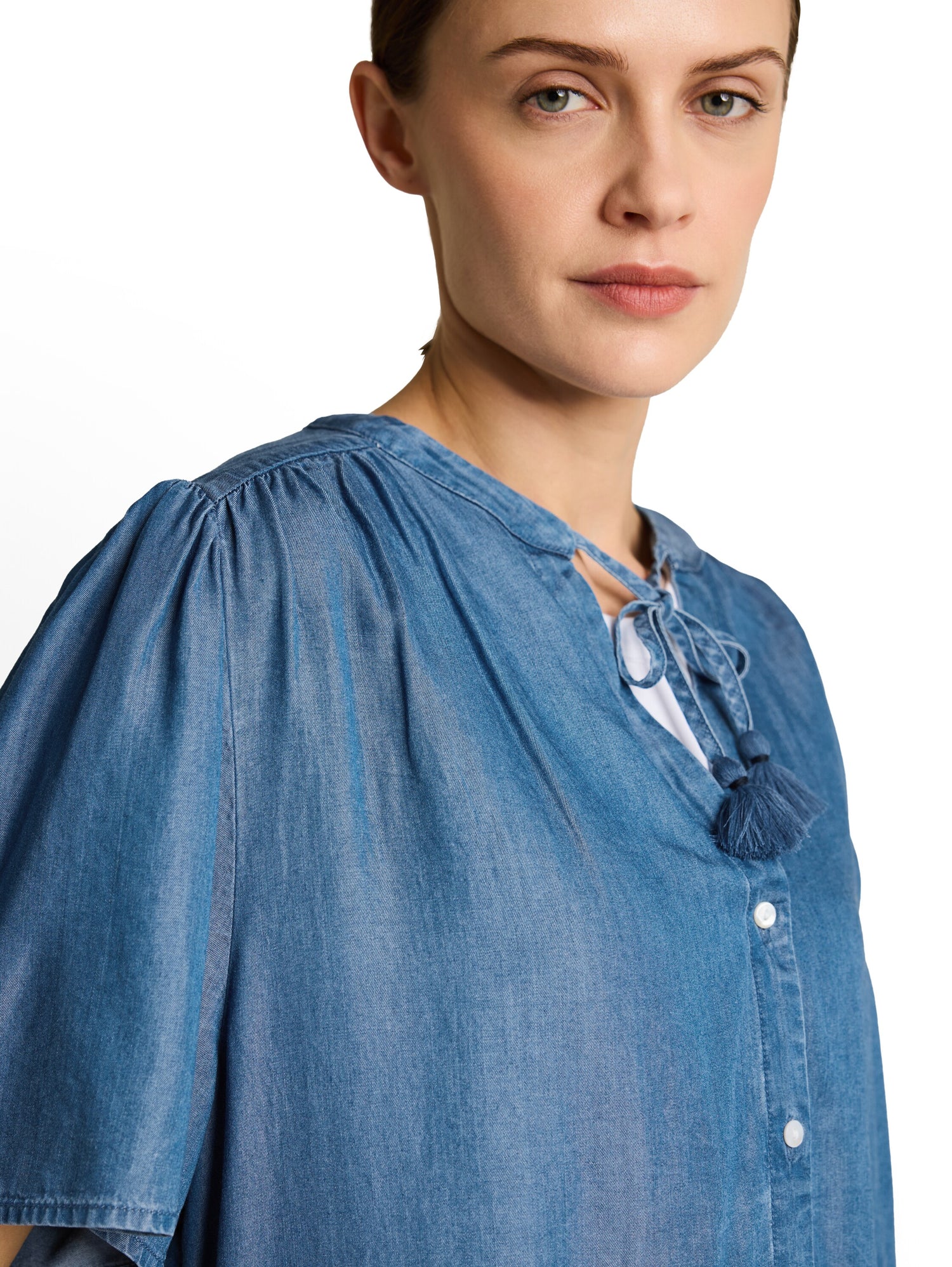 Bluse mit Quasten