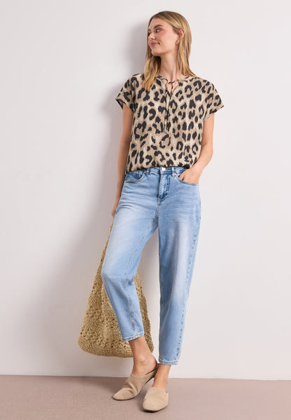 Blusenshirt mit Split Neck und Smokdetail