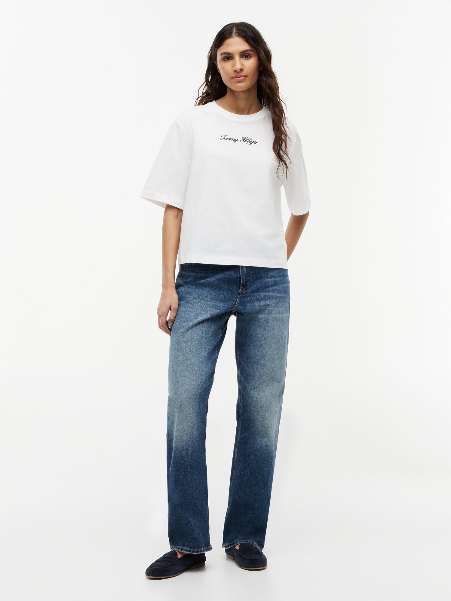 CLASSIC SCRIPT TRAPEZE TEE