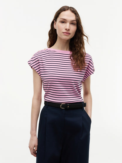 GOLD BTN CAP-SLV BOAT-NK TEE
