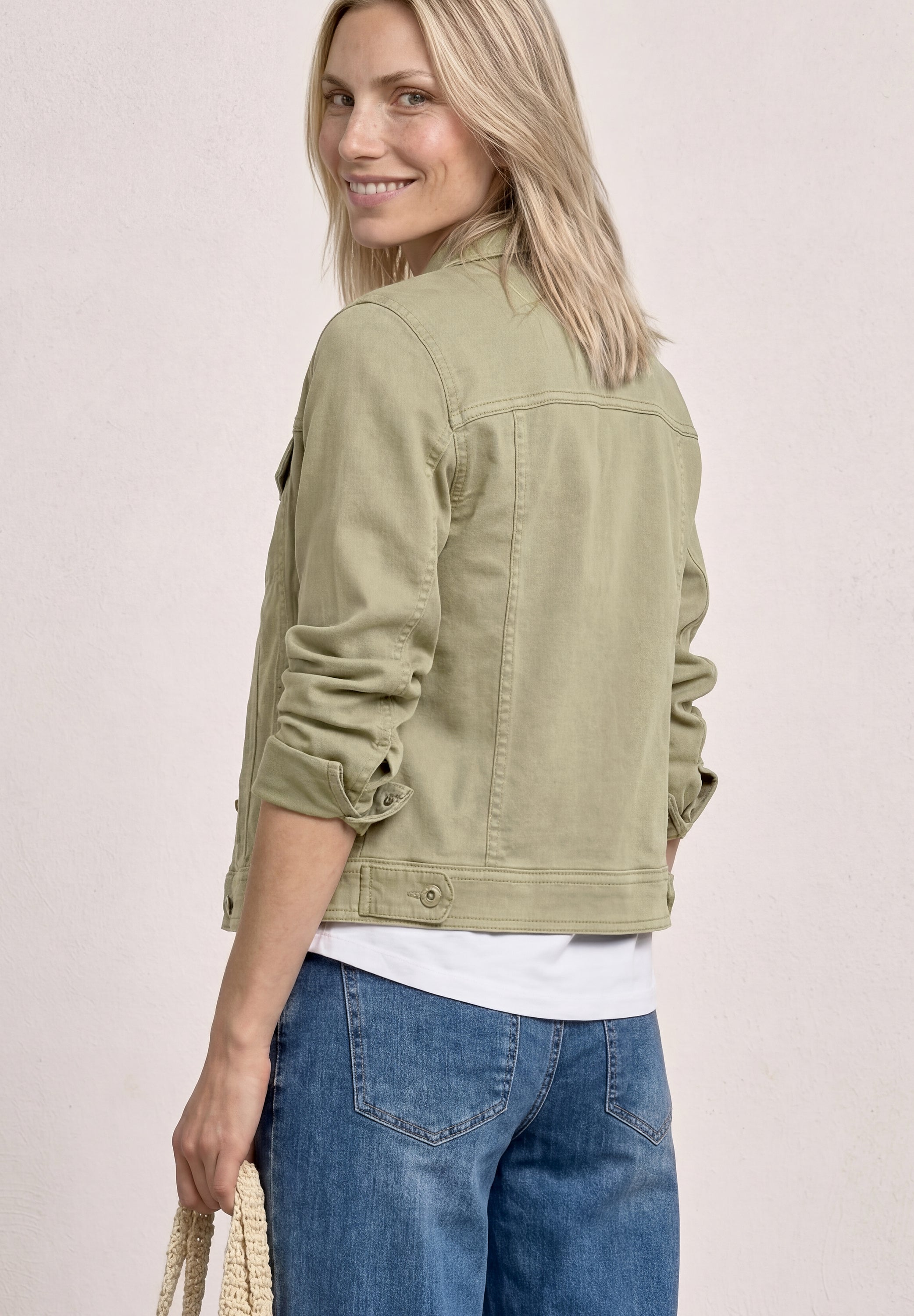 Jeansjacke im Colored-Denim-Look