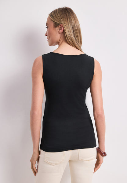 Basic Top mit Herzausschnitt