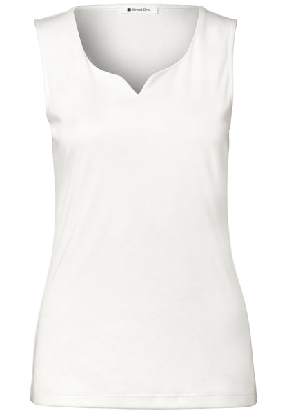 Basic Top mit Herzausschnitt
