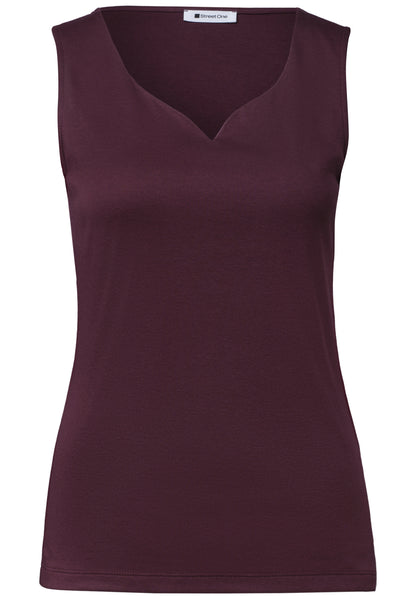 Basic Top mit Herzausschnitt