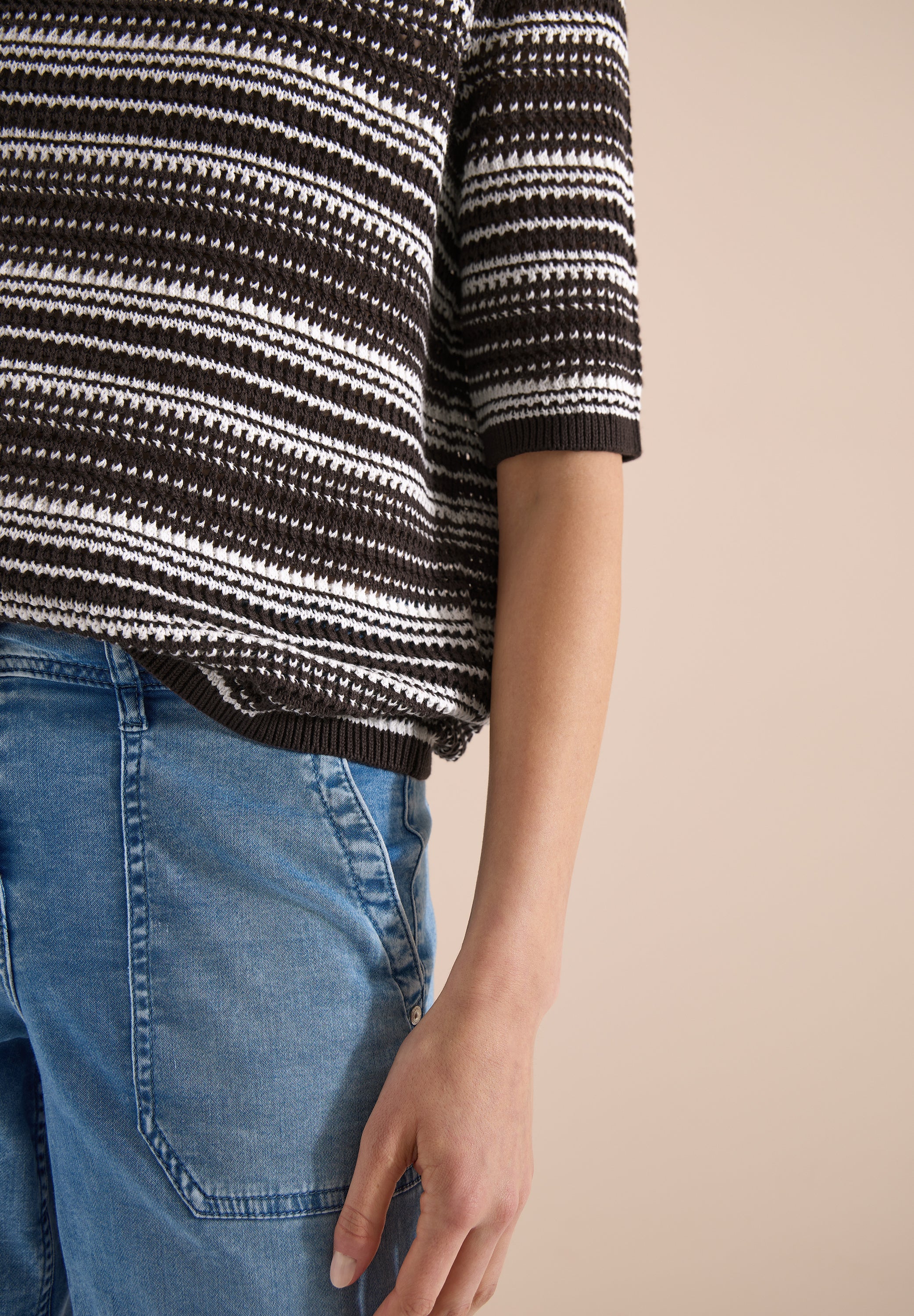 Kurzarm Pullover mit Rundhals und Streifen