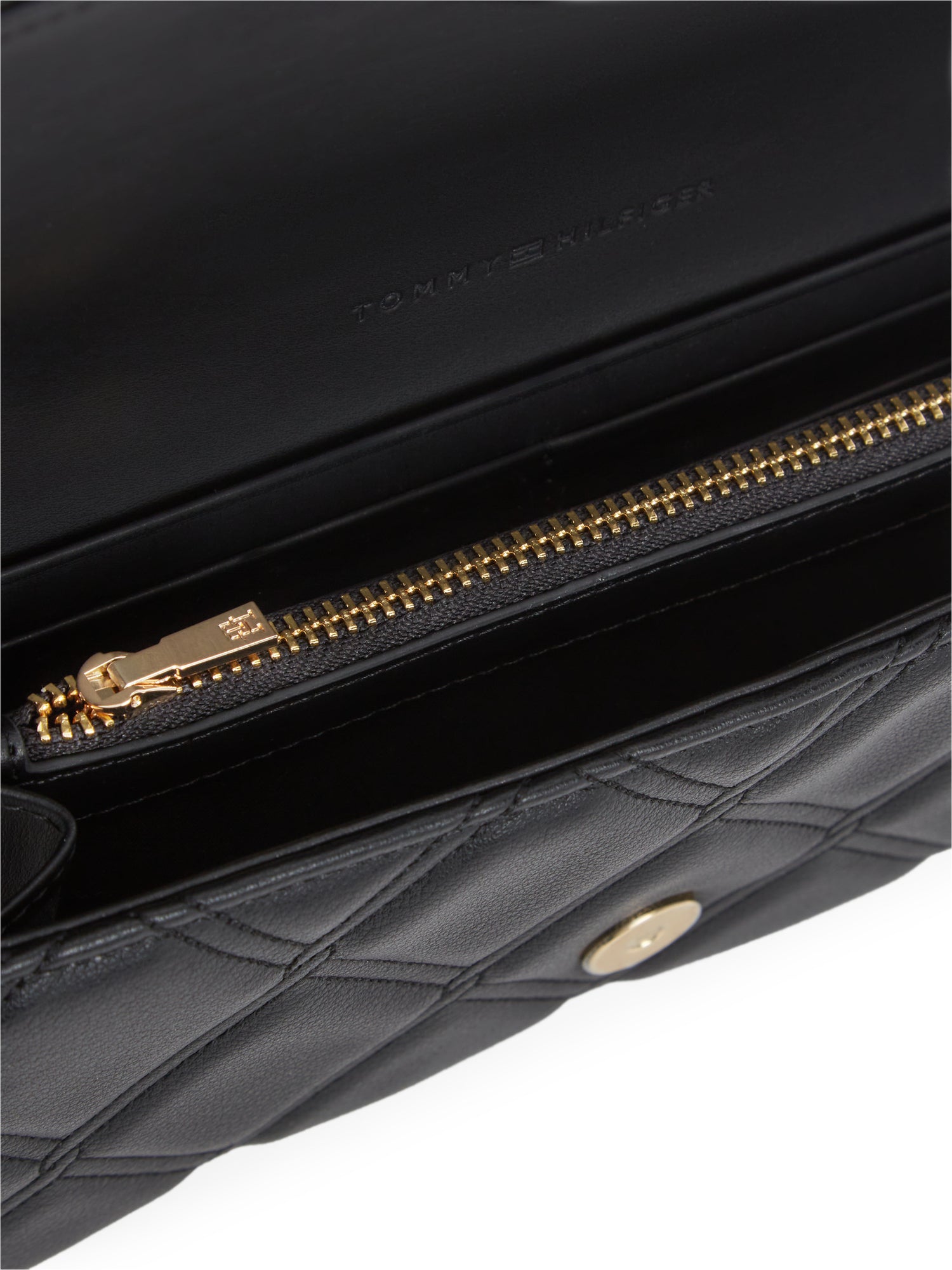 TH FEMININE WALLET ON CHAIN