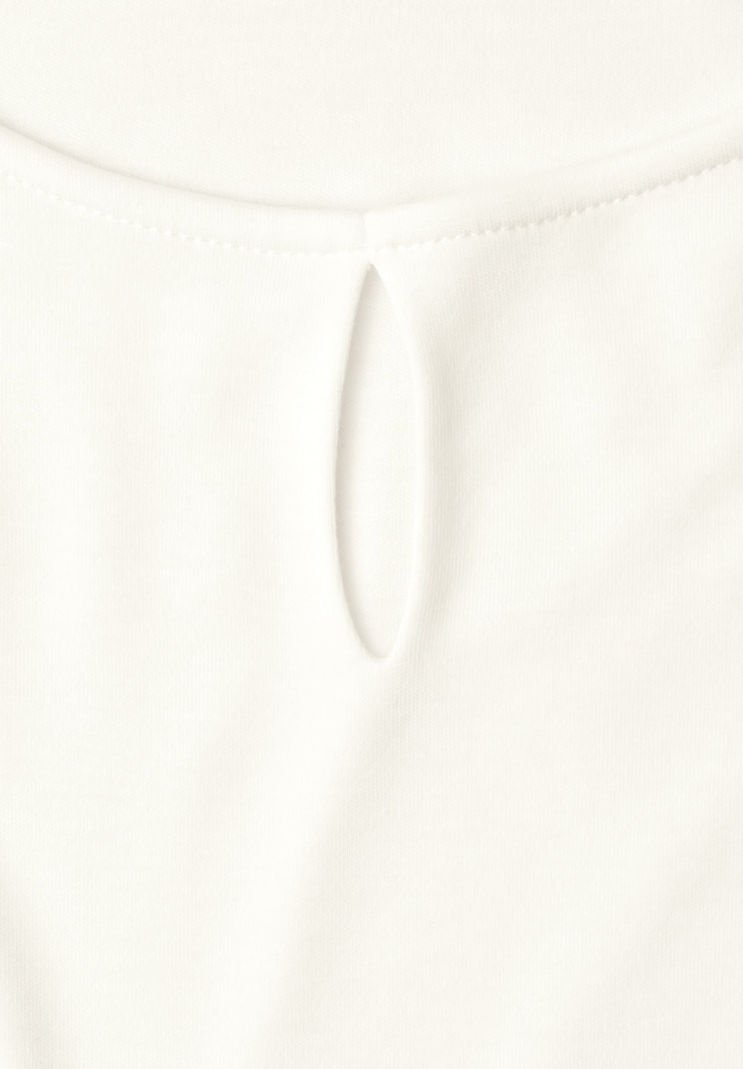 Top mit Rundhals und Cut-Out-Detail
