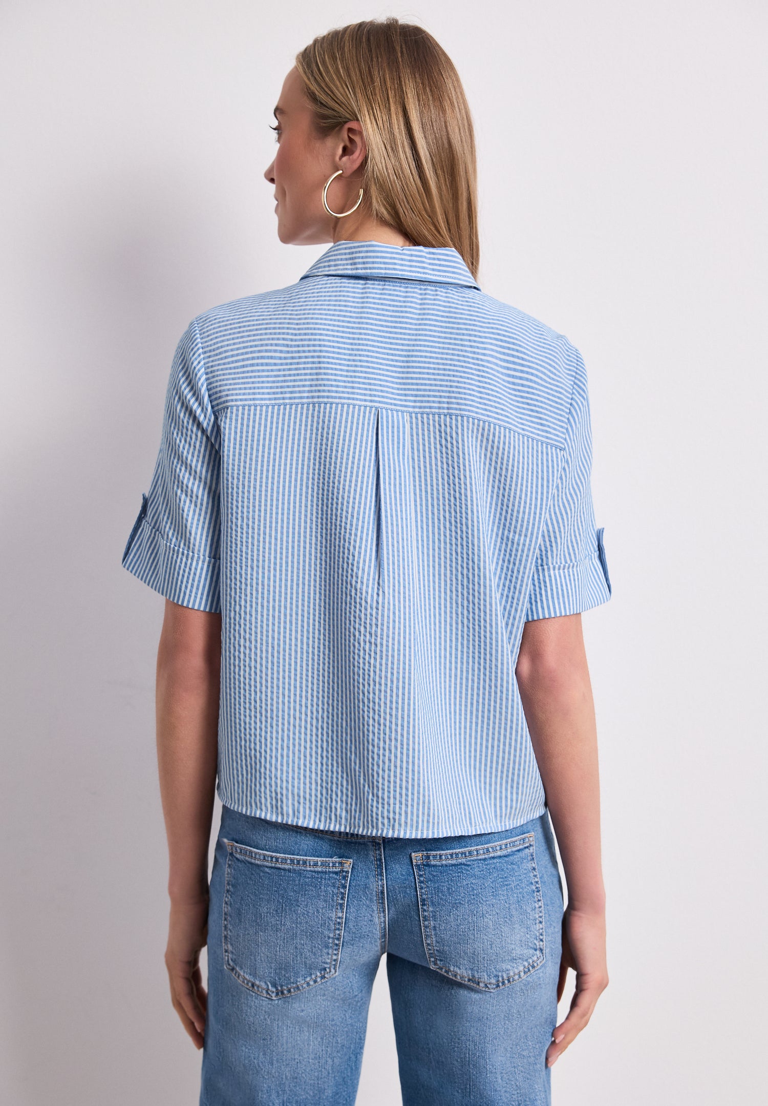 Kurzarm Hemdbluse mit Turn-Up-Details