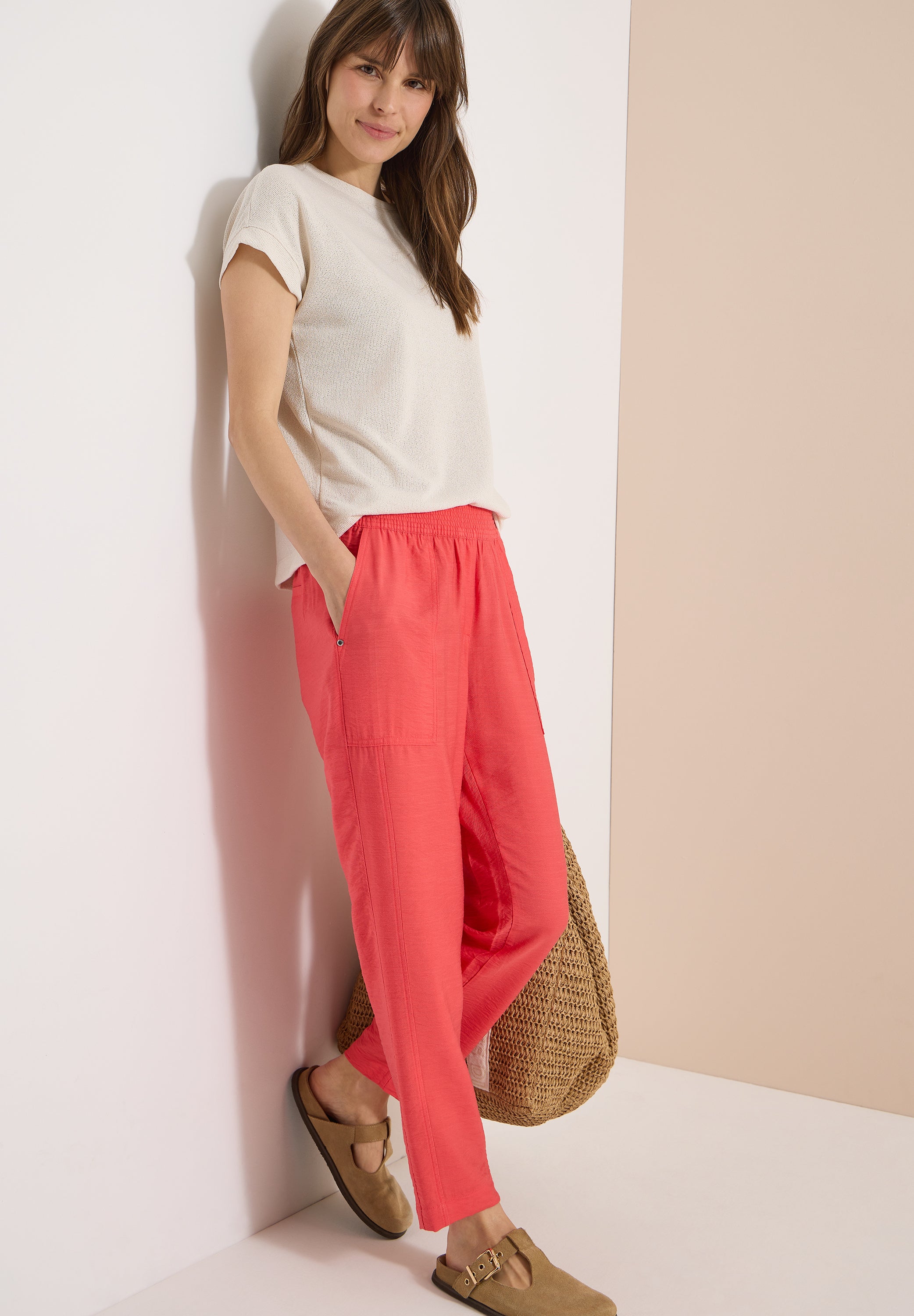 Mid Waist Slim Leg Hose im Loose Fit