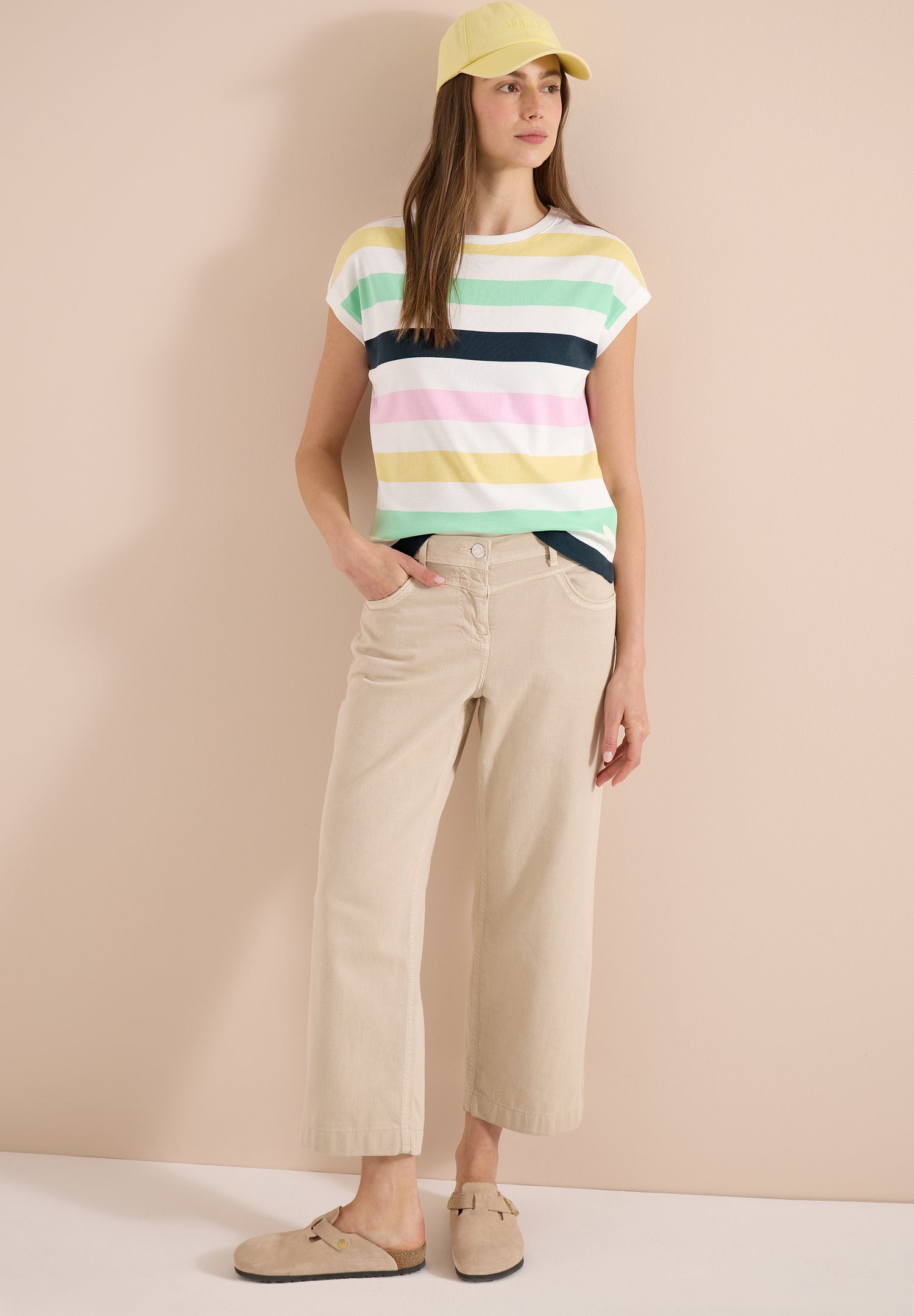T-Shirt mit Multicolor Streifen