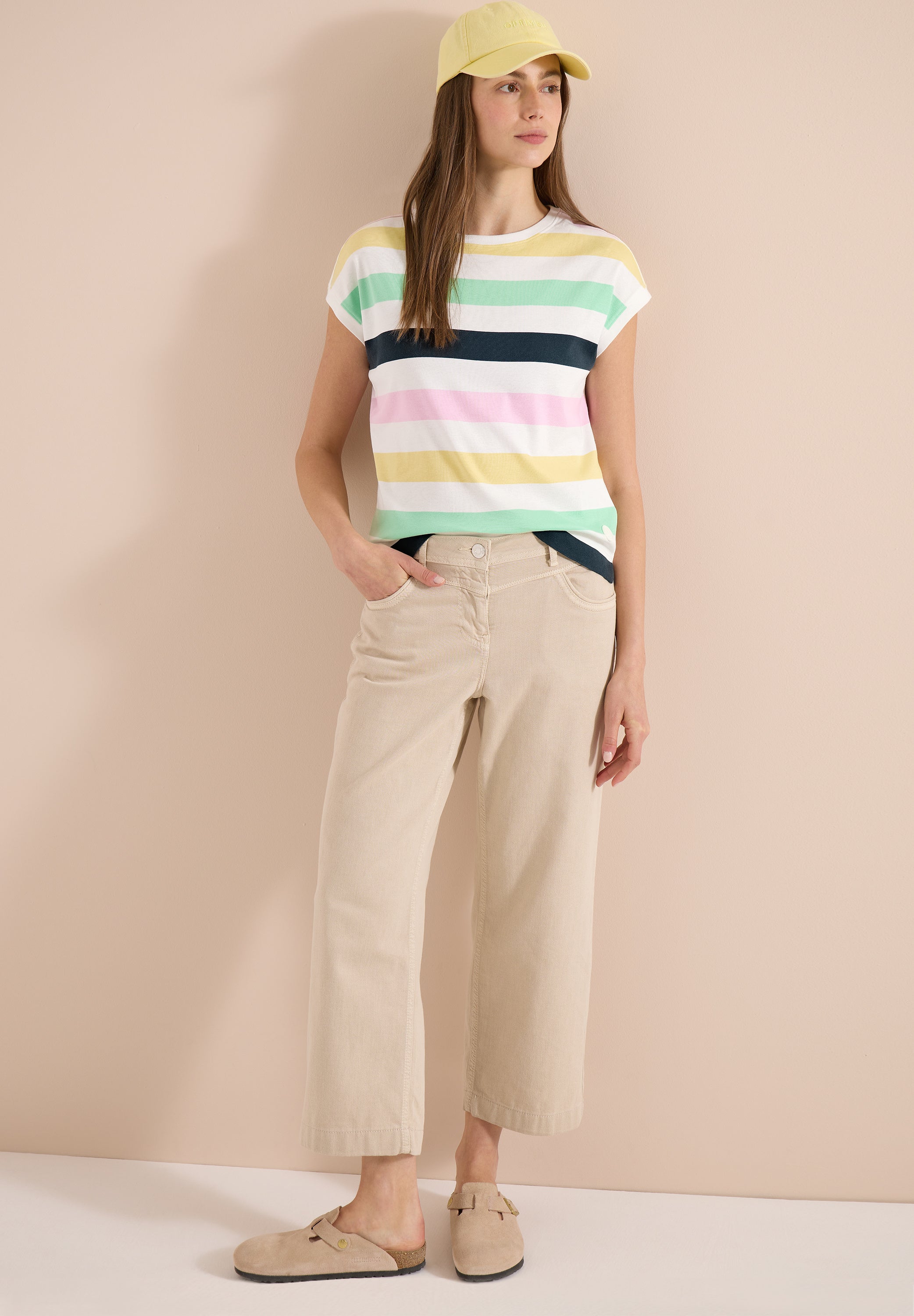 T-Shirt mit Multicolor Streifen
