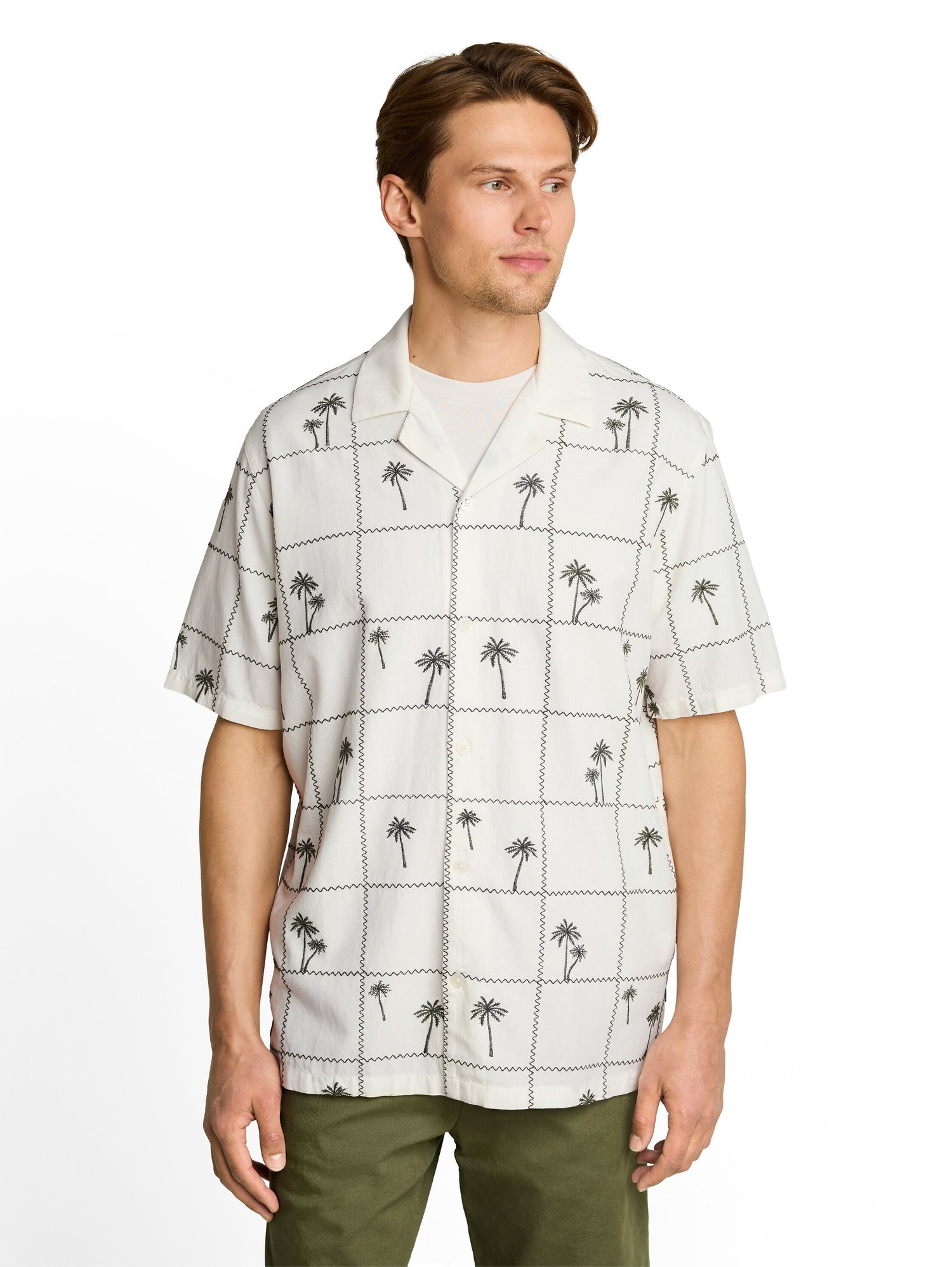 Relaxed Fit Kurzarmhemd mit Stickerei