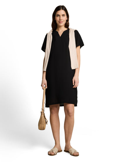 Kleid mit V-Ausschnitt