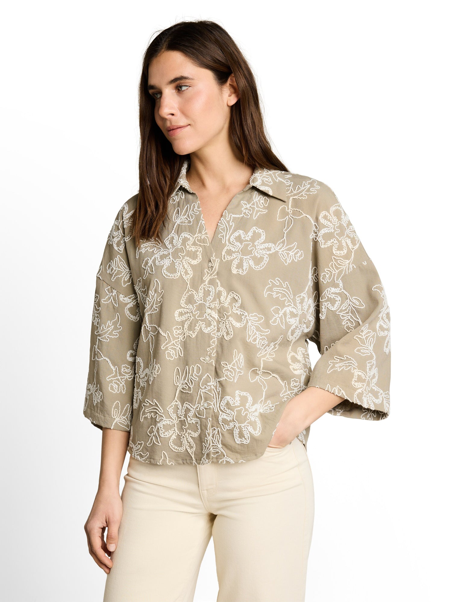 Oversize Bluse mit Blumen-Stickereien
