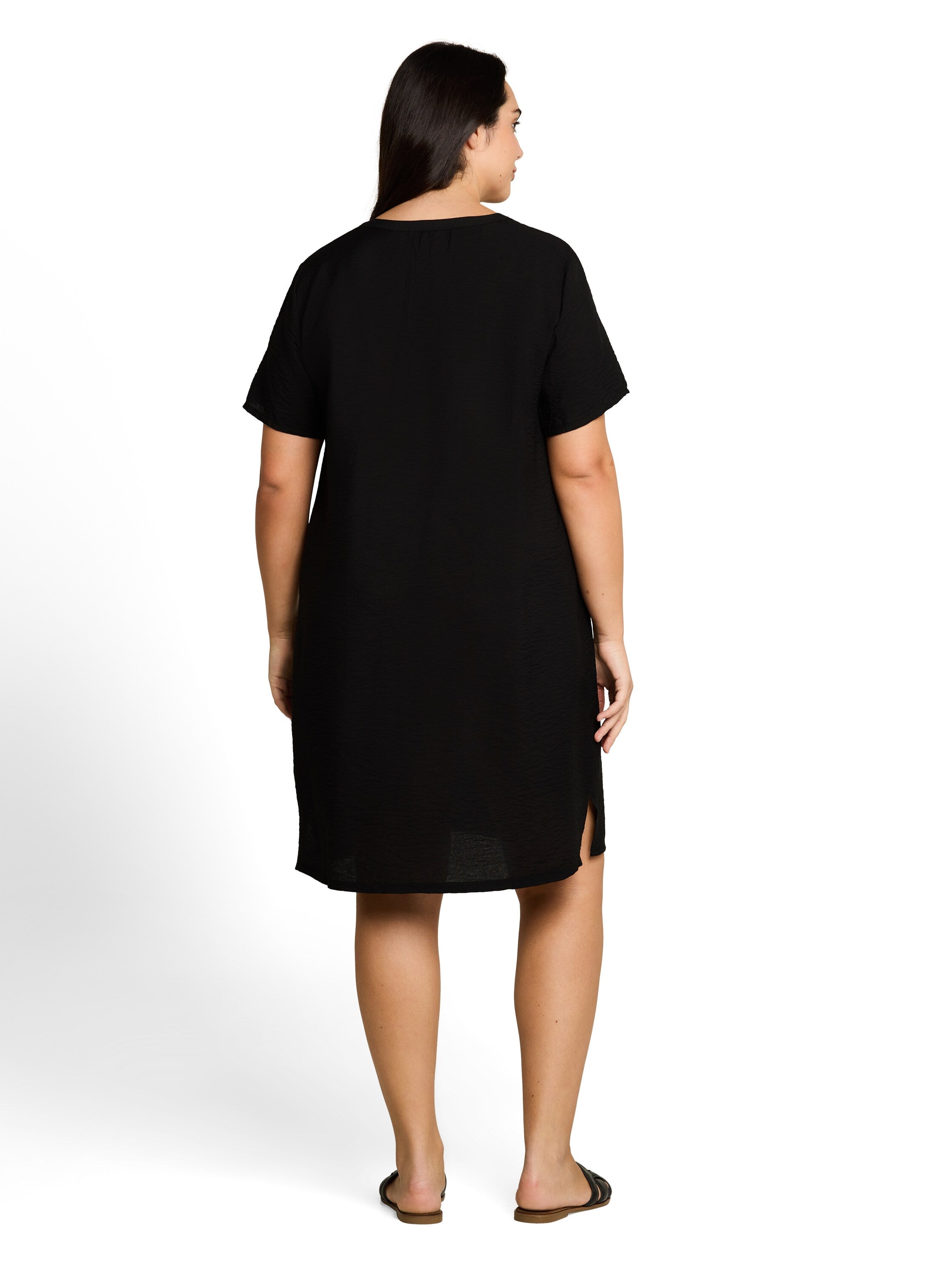 Plus Size - Kleid mit V-Ausschnitt