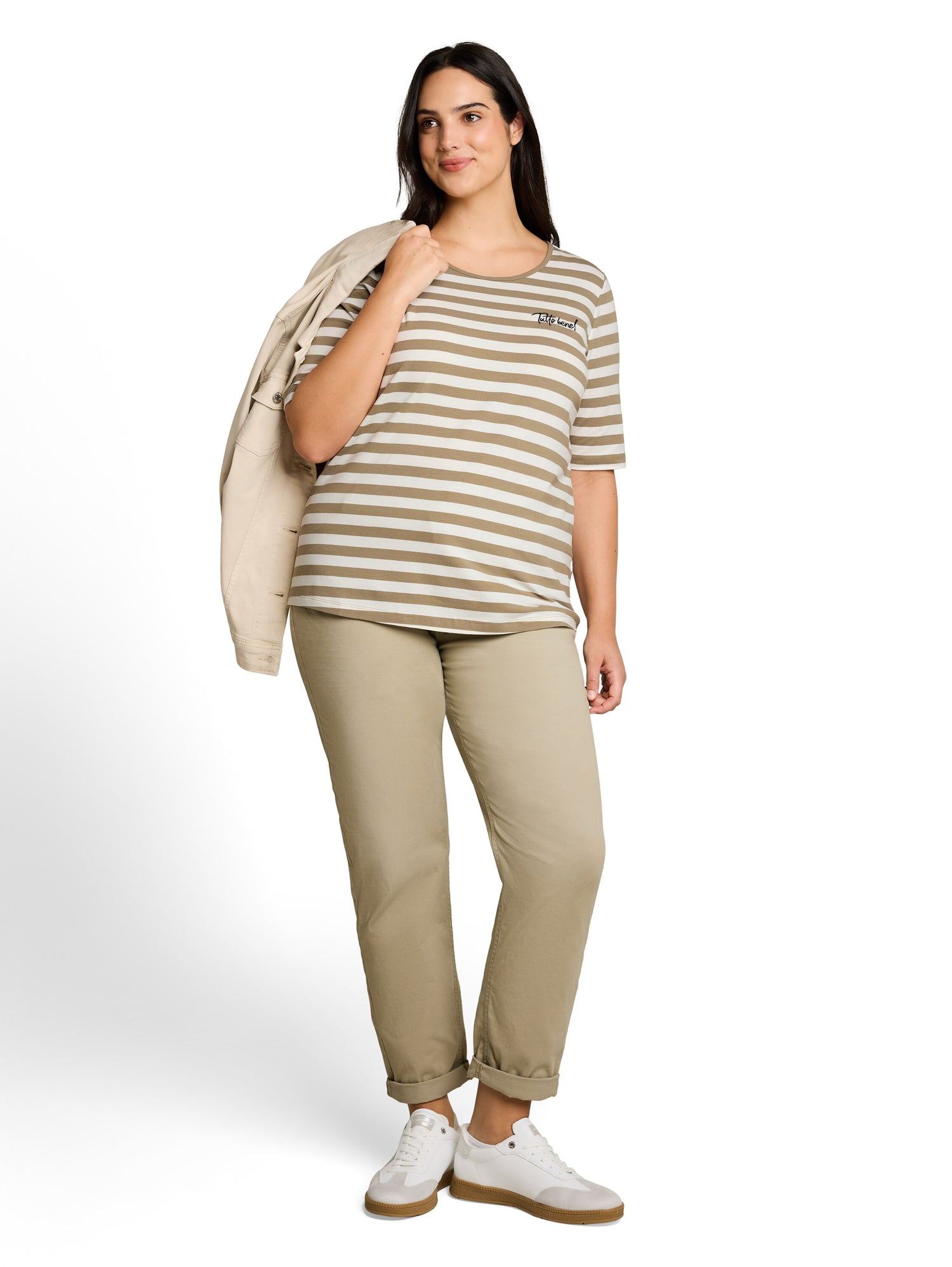 Plus Size - T-Shirt mit Stickerei