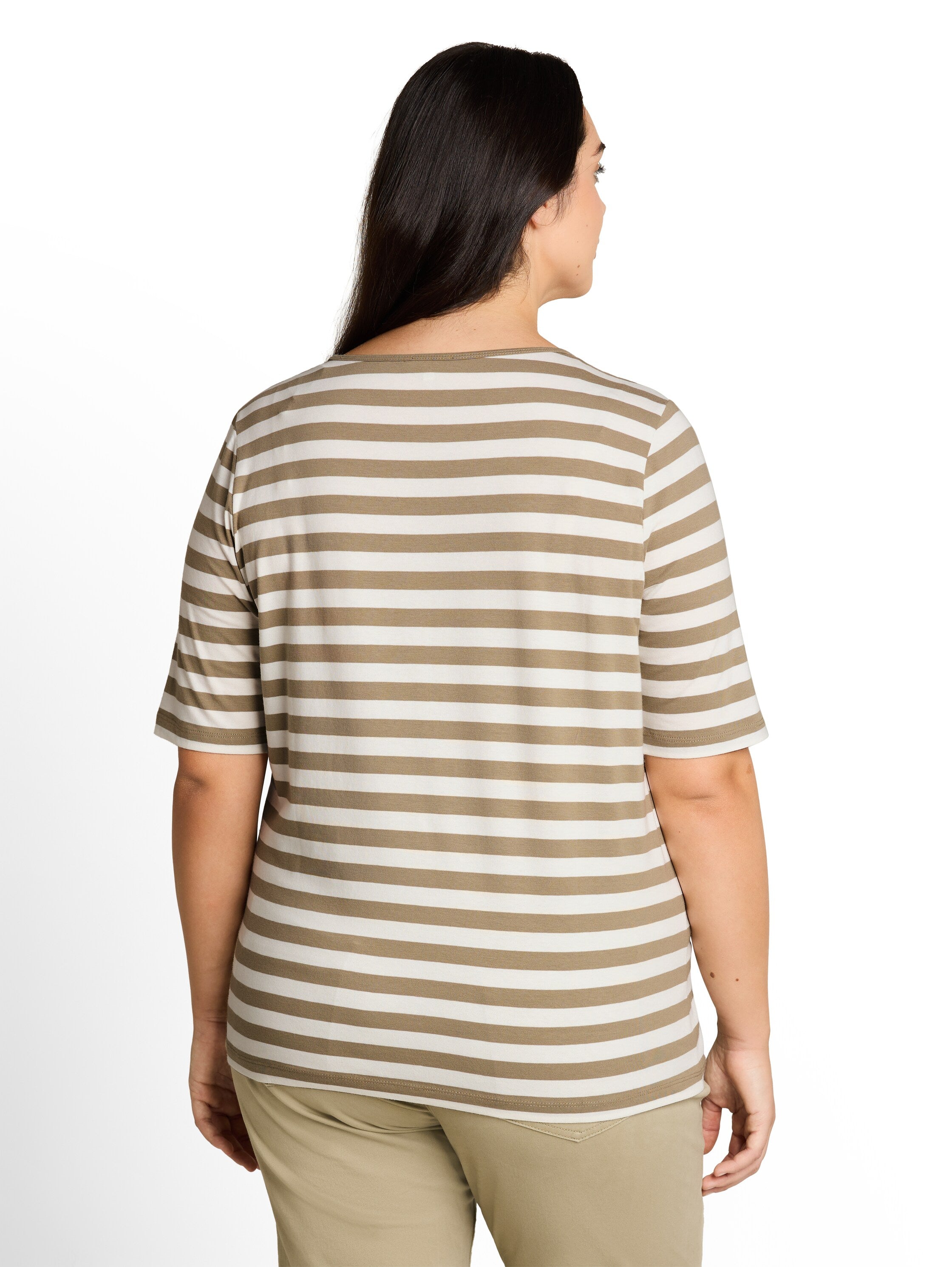 Plus Size - T-Shirt mit Stickerei