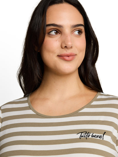 Plus Size - T-Shirt mit Stickerei