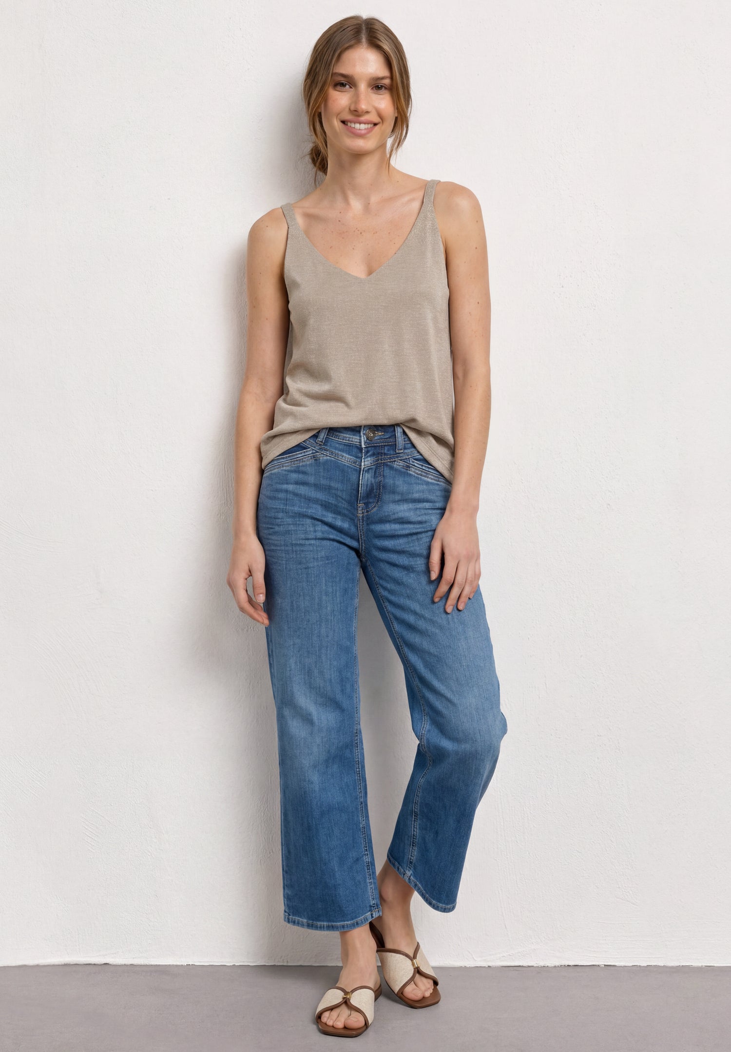 Top mit V-Neck und Glitzerdetails