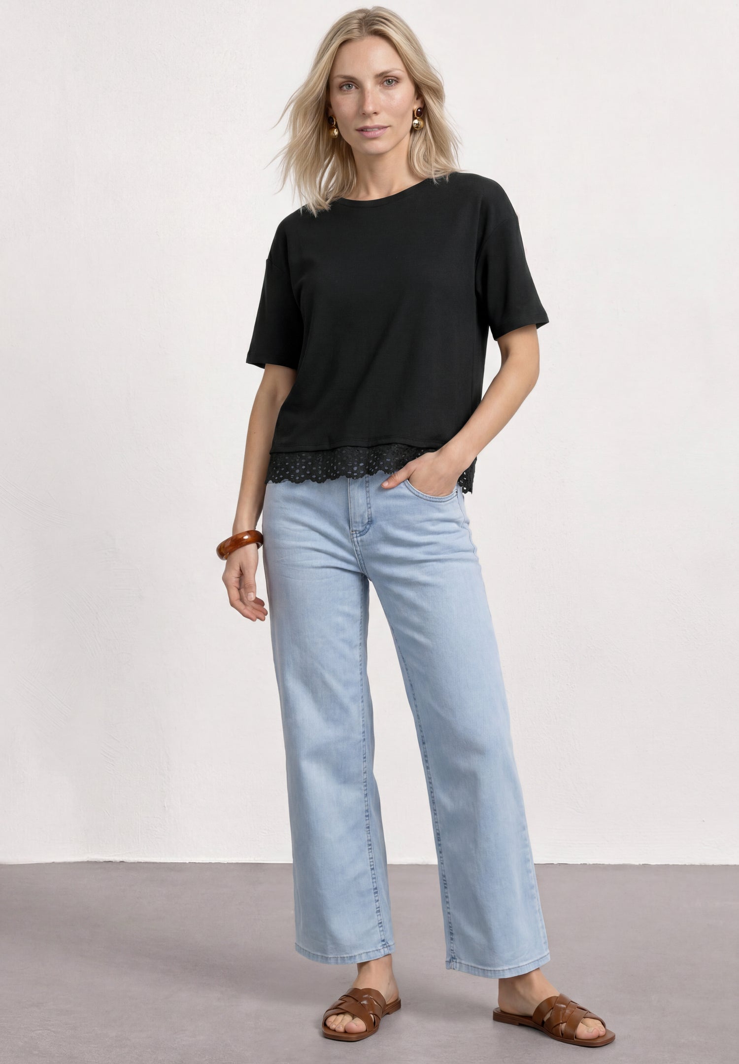 T-Shirt mit Rundhals und Spitze