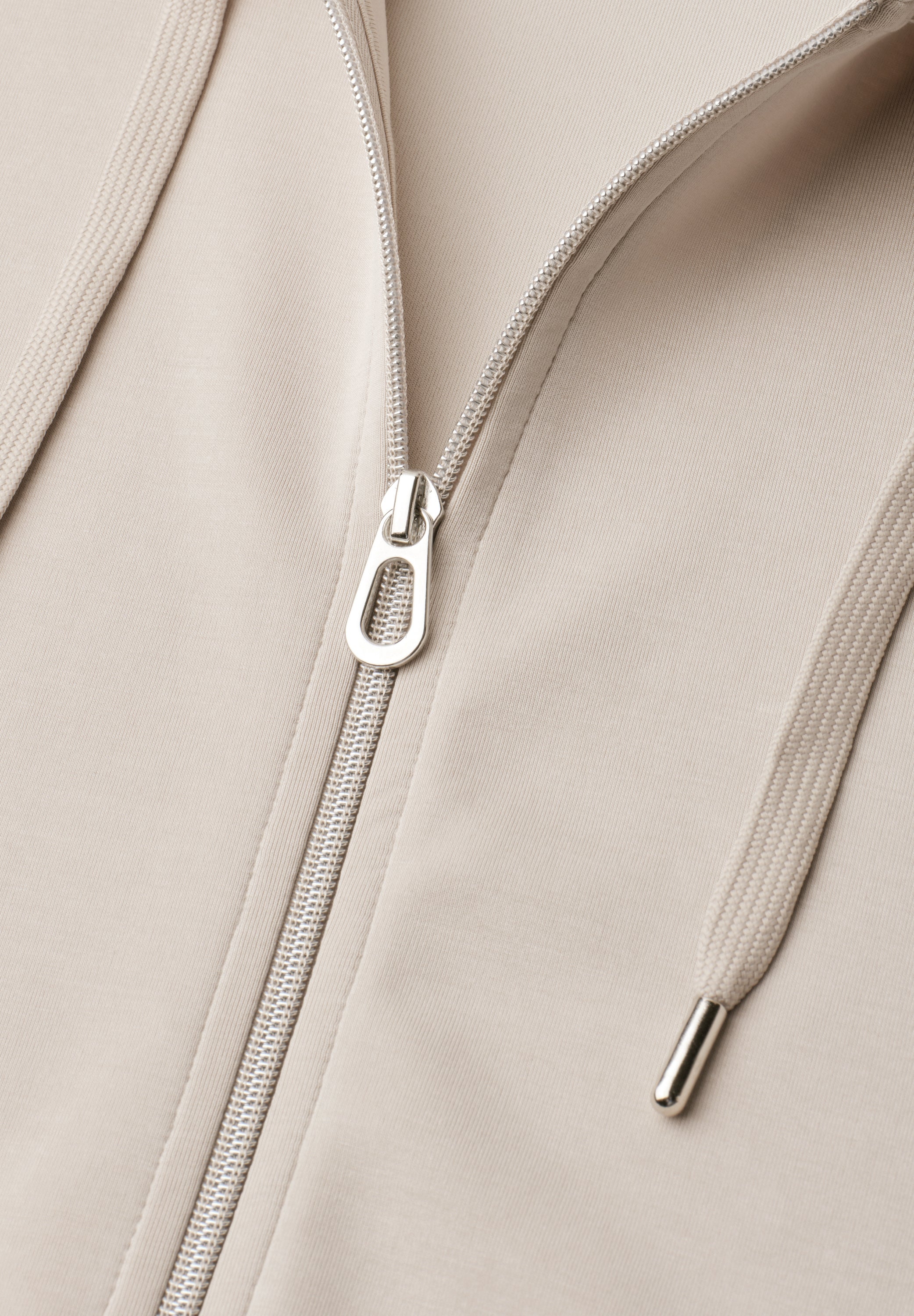 Weste im Silk-Look mit Kapuze
