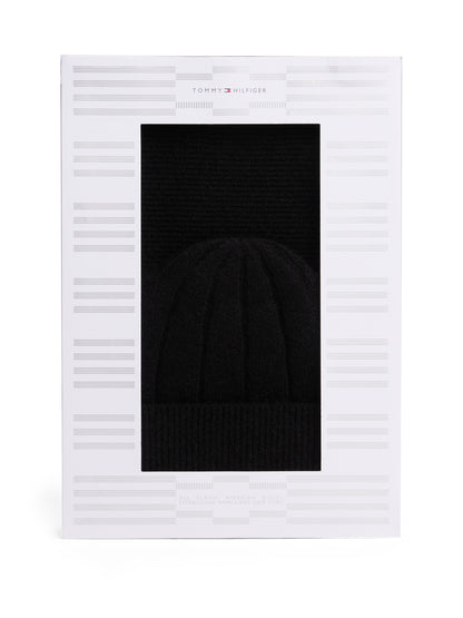 TH FLAG FLUFFY BEANIE &amp; SCARF GP