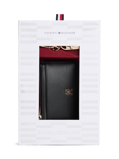 LONG CC HOLDER + CHARM