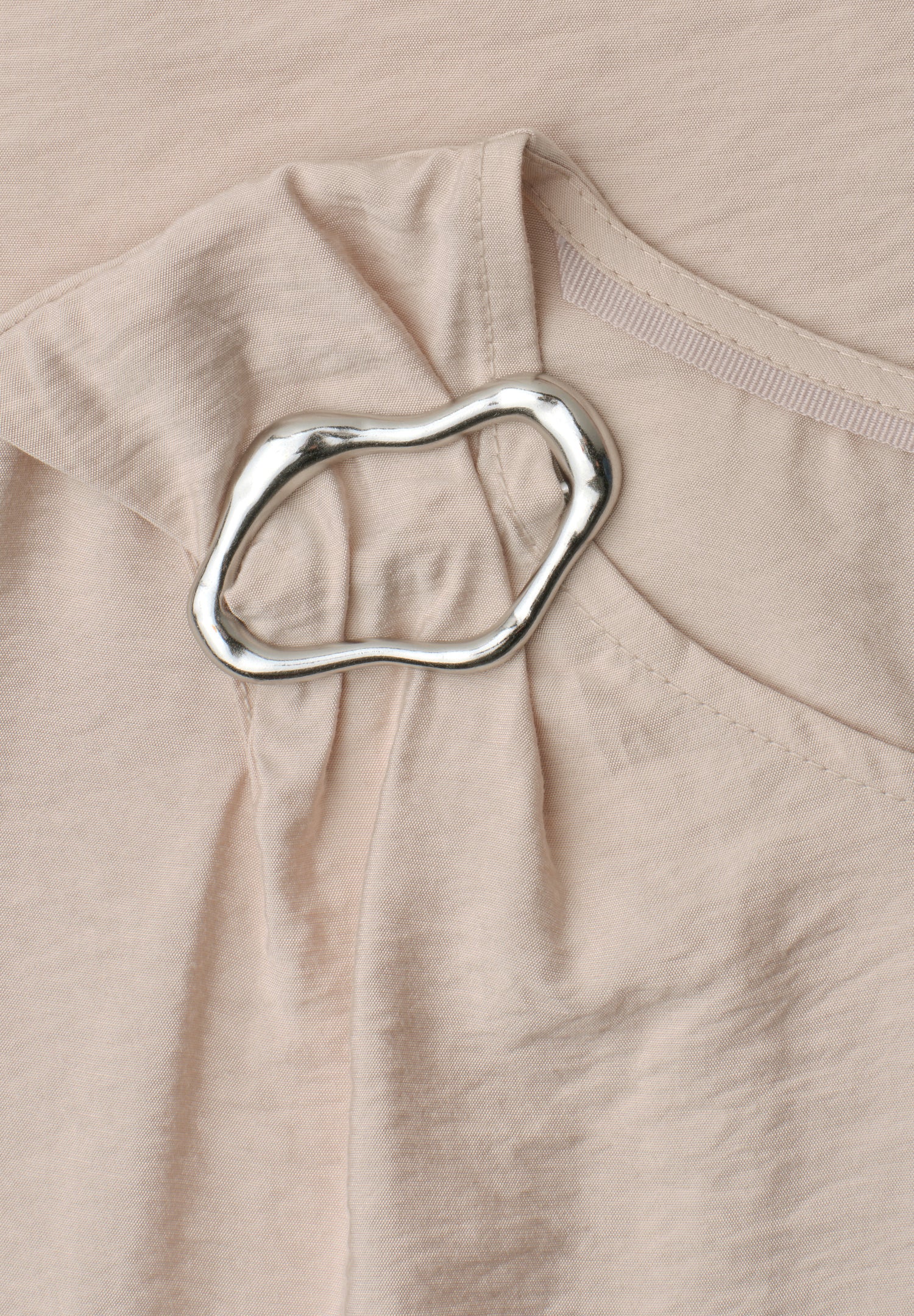 Blusenshirt mit Rundhals und Schnallendetail