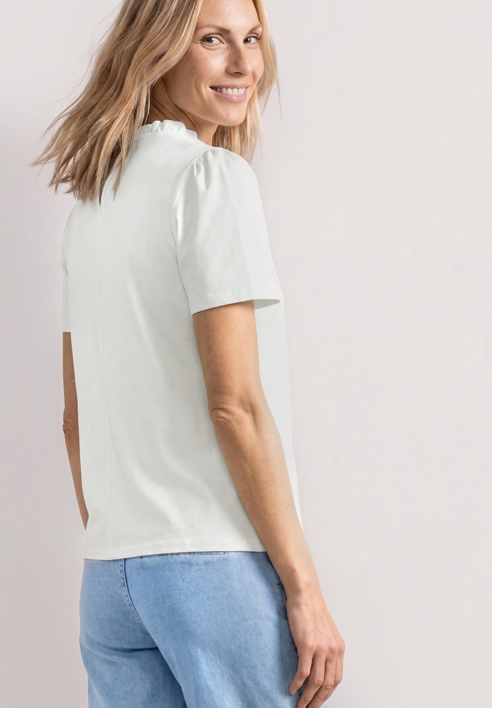 T-Shirt mit Rundhals und Rüschendetails