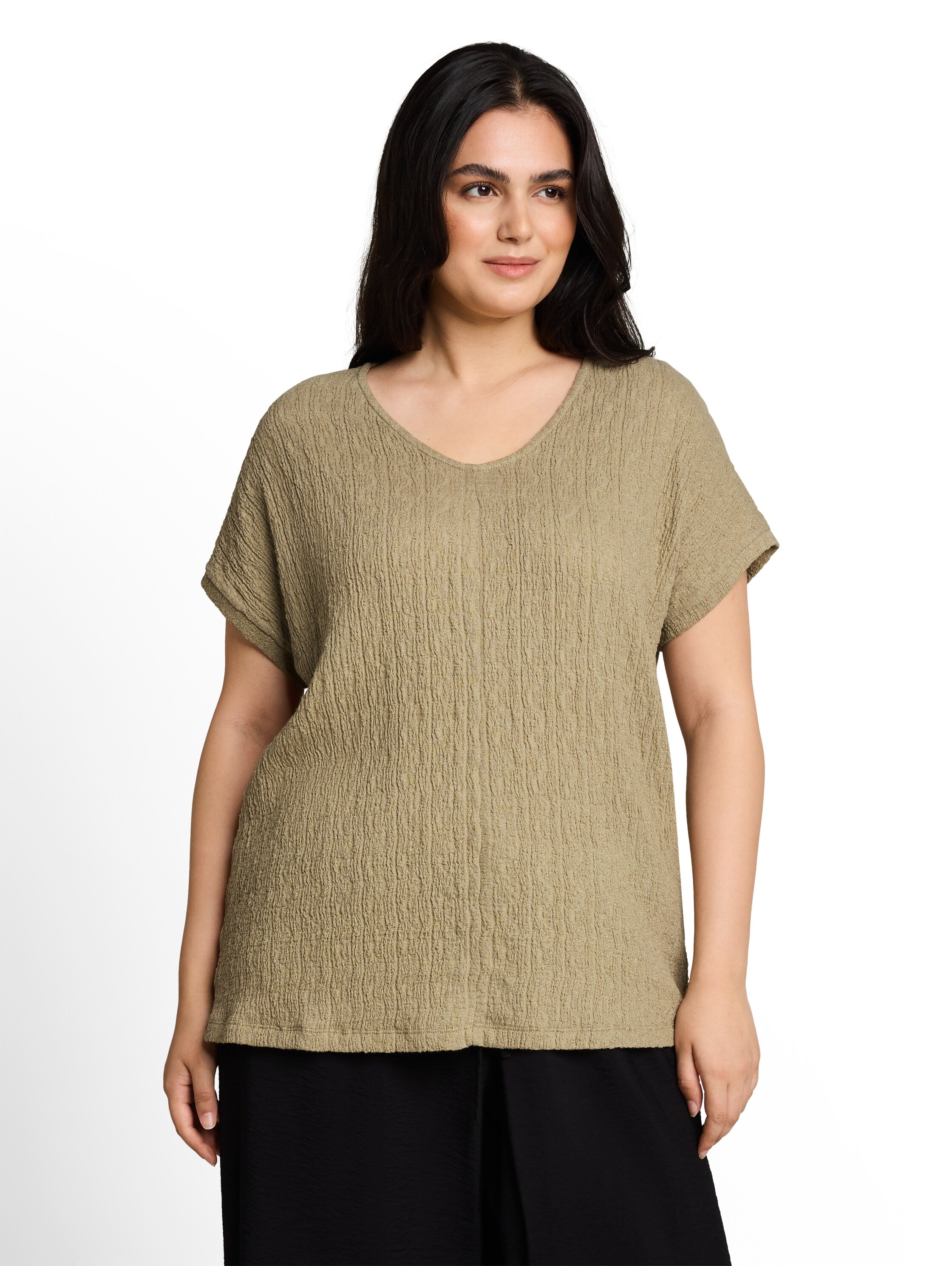 Plus Size - Loose Fit T-Shirt im Material-Mix