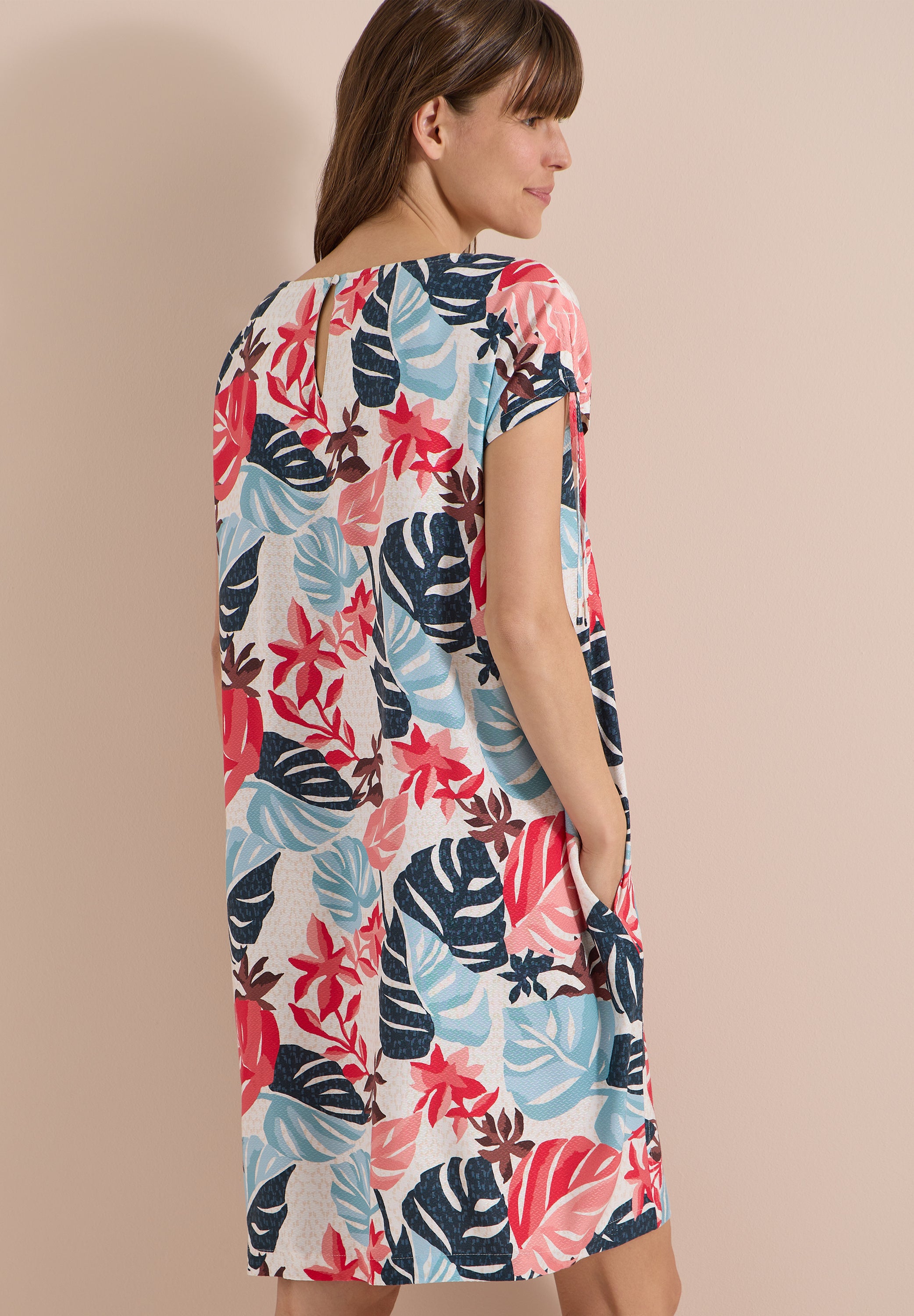 Knielanges Kleid mit Capsleeves