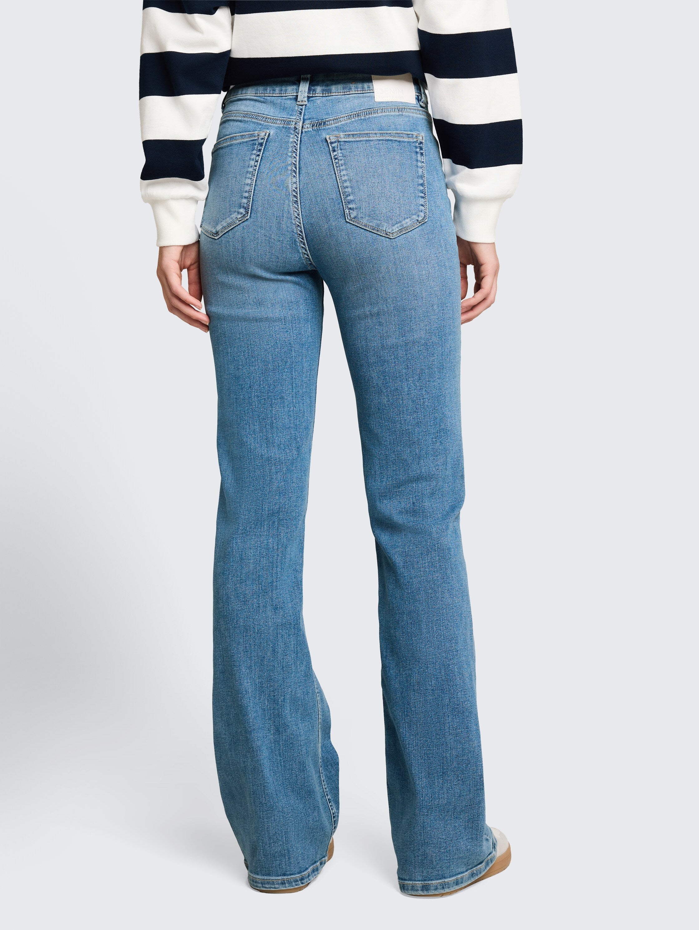 TTAVA FLARED Jeans mit Stretch